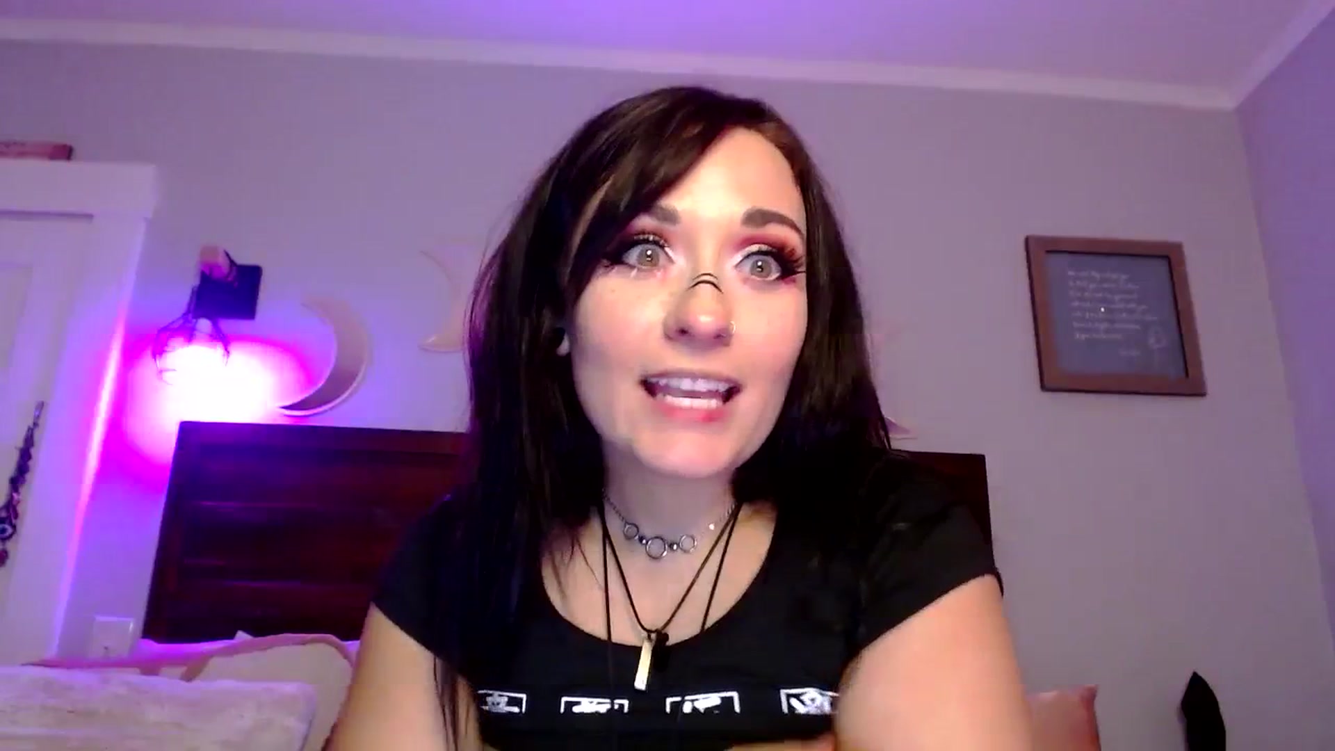 Gallery image thumbnail from ChibiCyriis's myfreecams stream on, 06/29/2023, 01:27 image 7 of 20