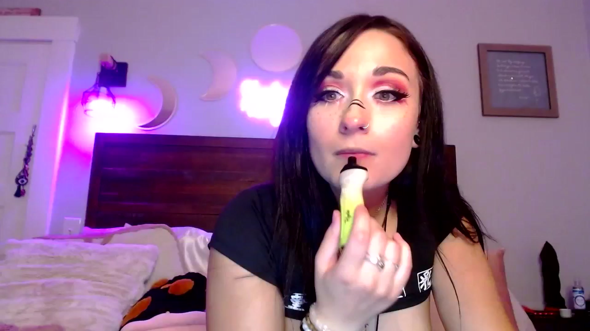Gallery image thumbnail from ChibiCyriis's myfreecams stream on, 06/29/2023, 01:27 image 13 of 20