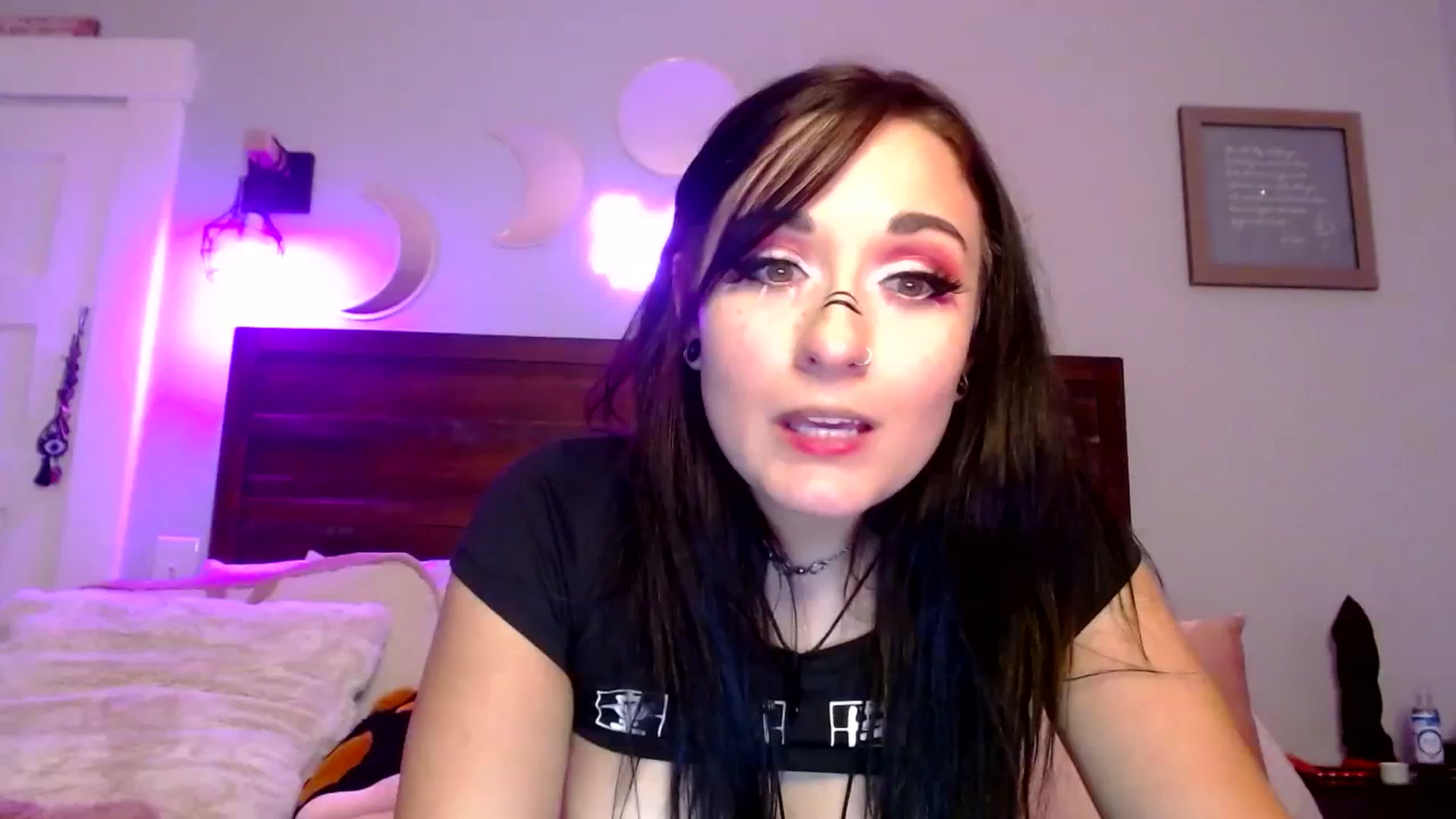 Gallery image thumbnail from ChibiCyriis's myfreecams stream on, 06/29/2023, 01:27 image 14 of 20