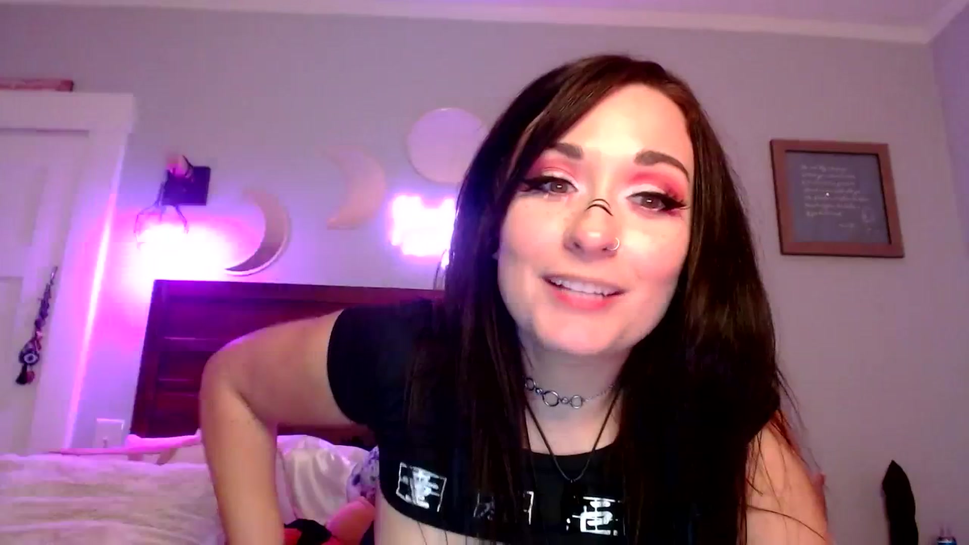 Gallery image thumbnail from ChibiCyriis's myfreecams stream on, 06/29/2023, 01:27 image 16 of 20