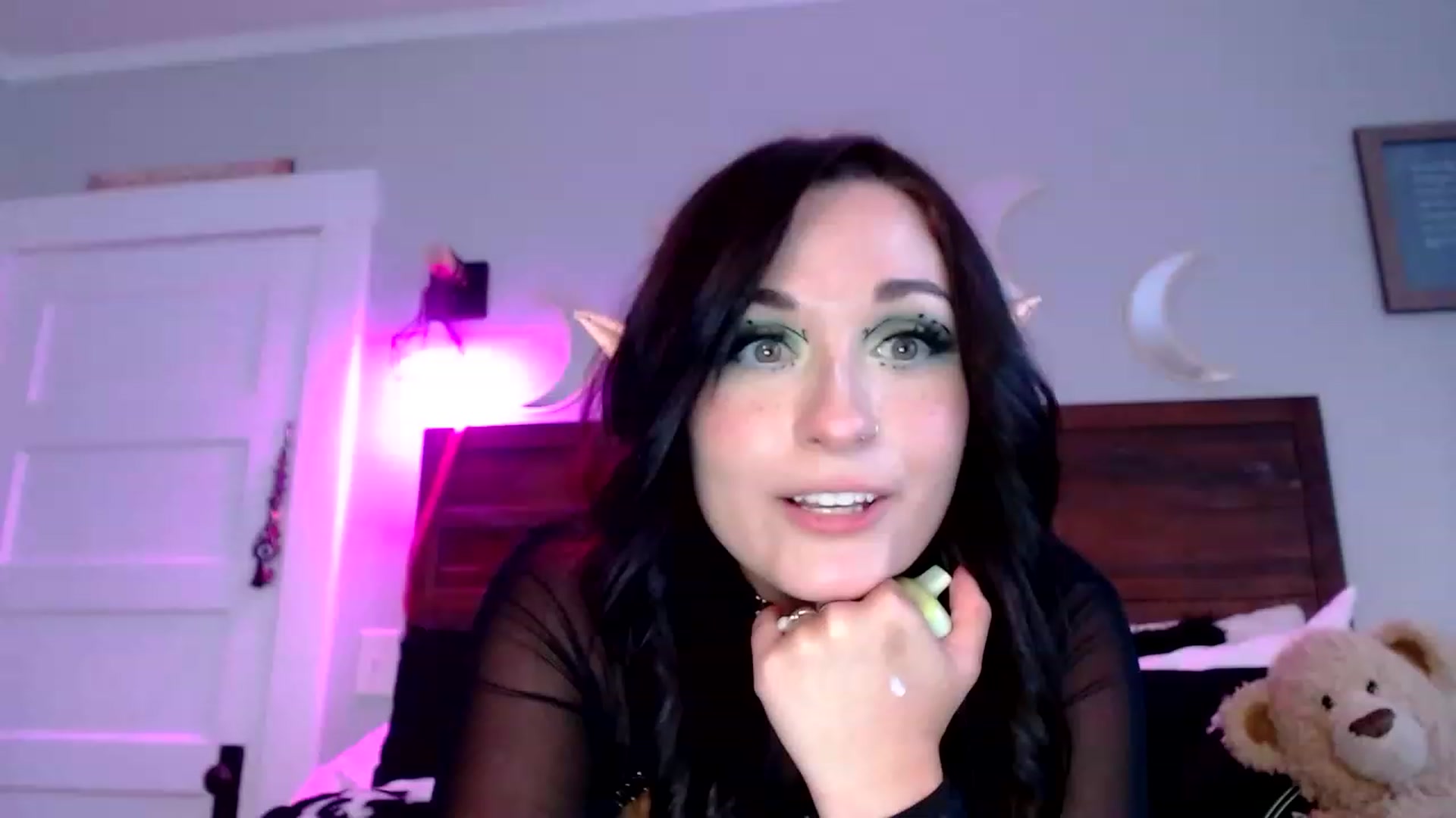 Gallery image thumbnail from ChibiCyriis's myfreecams stream on, 07/12/2023, 24:40 image 11 of 20