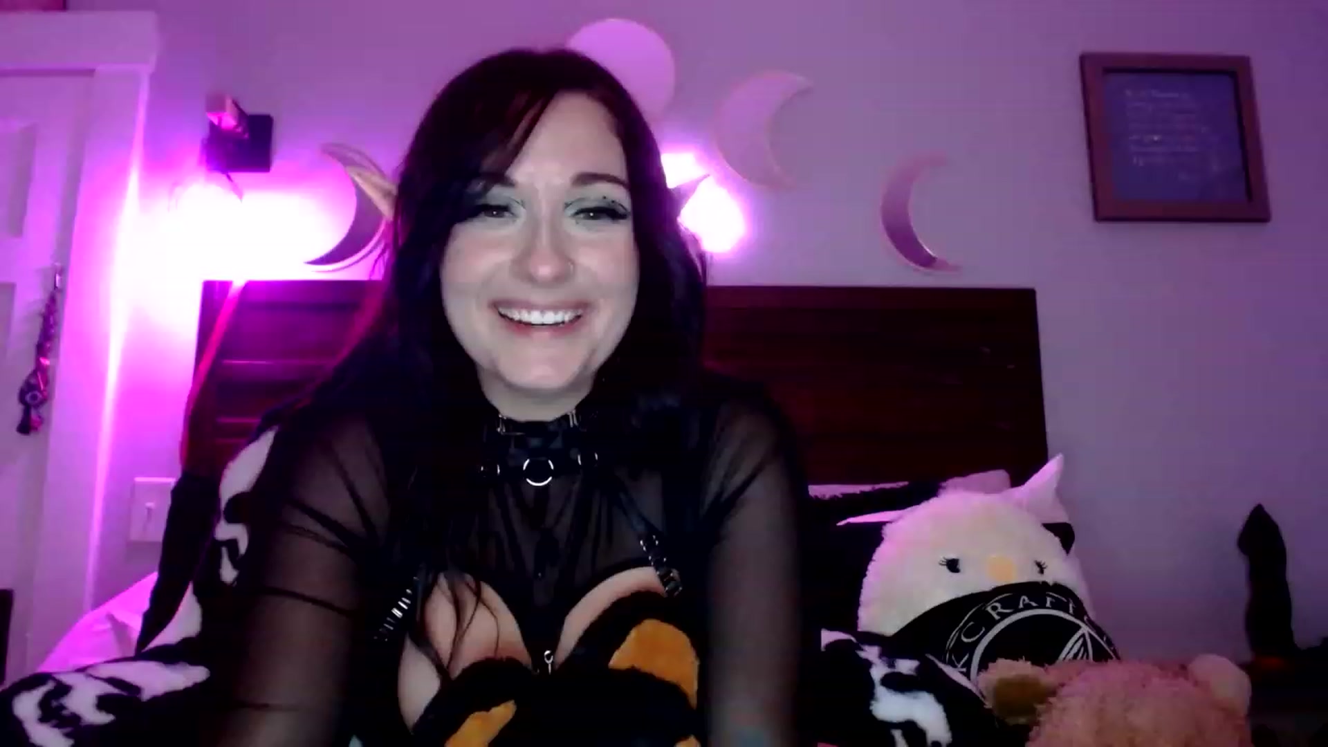 Gallery image thumbnail from ChibiCyriis's myfreecams stream on, 07/12/2023, 02:02 image 4 of 20