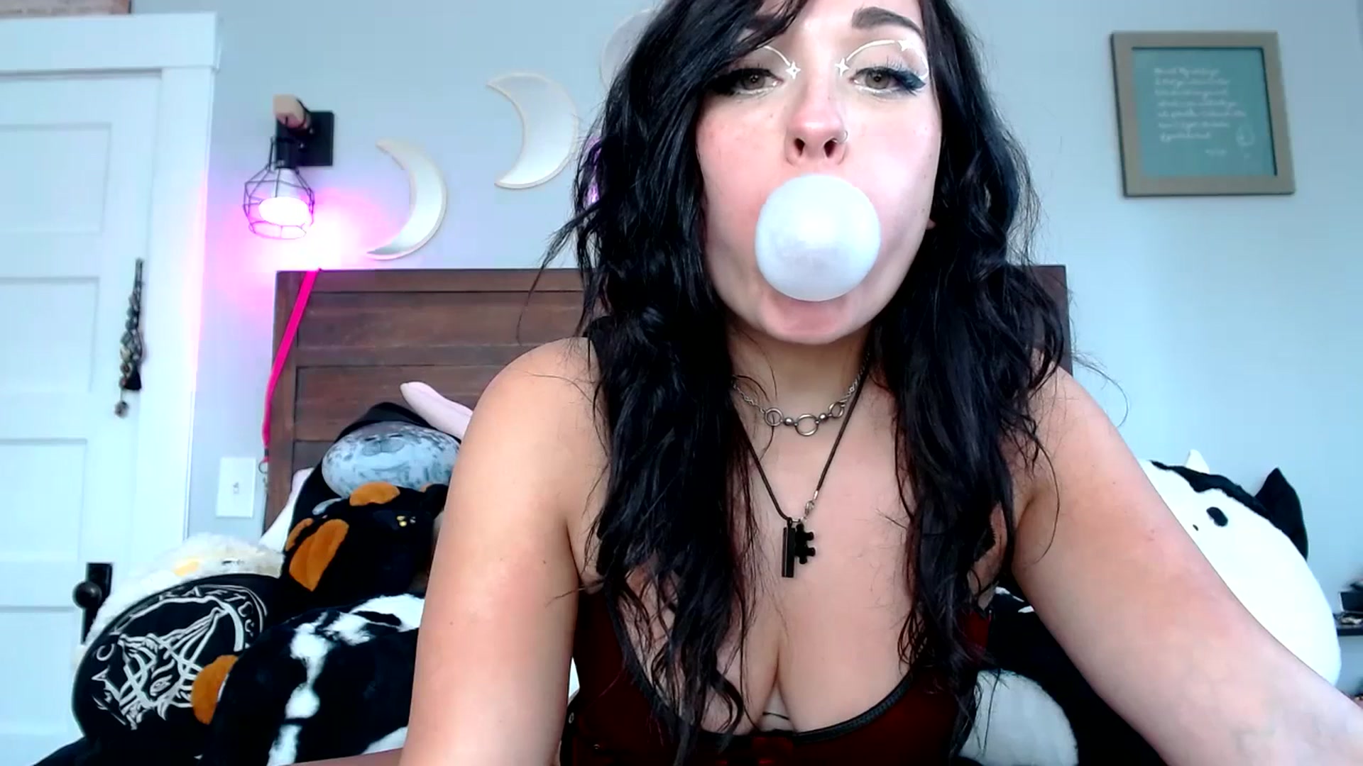 Gallery image thumbnail from ChibiCyriis's myfreecams stream on, 07/19/2023, 22:33 image 17 of 20