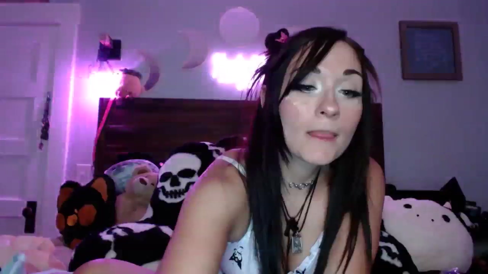 Gallery image thumbnail from ChibiCyriis's myfreecams stream on, 07/26/2023, 01:28 image 9 of 20