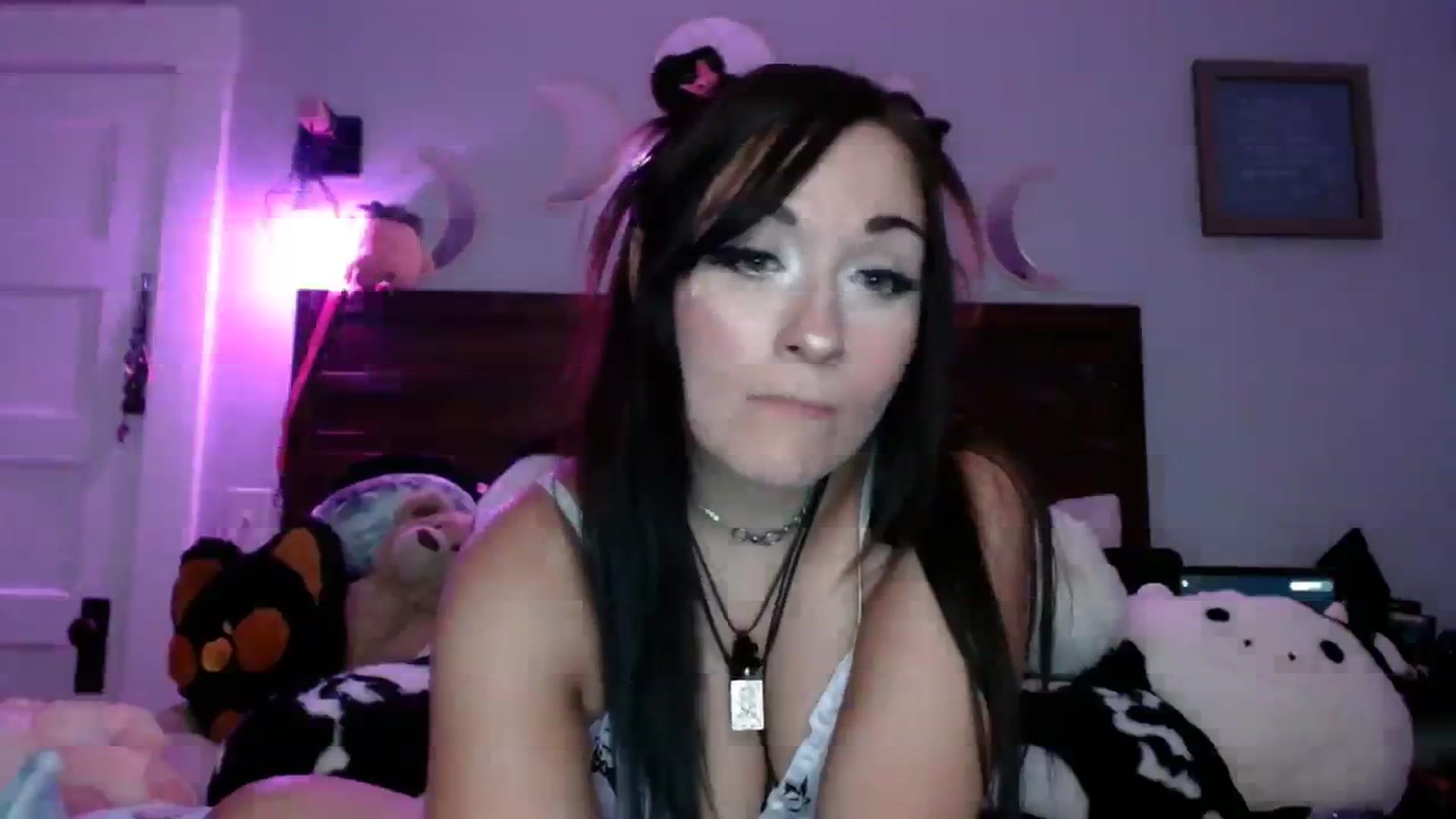 Gallery image thumbnail from ChibiCyriis's myfreecams stream on, 07/26/2023, 01:28 image 8 of 20