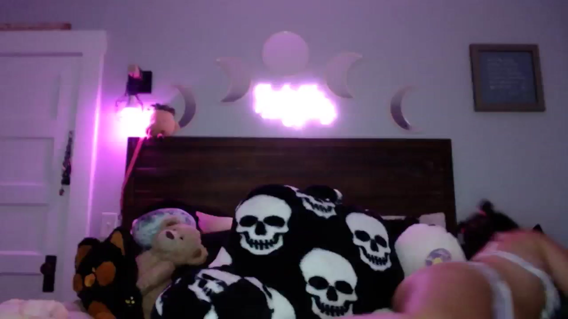Gallery image thumbnail from ChibiCyriis's myfreecams stream on, 07/26/2023, 01:28 image 1 of 20