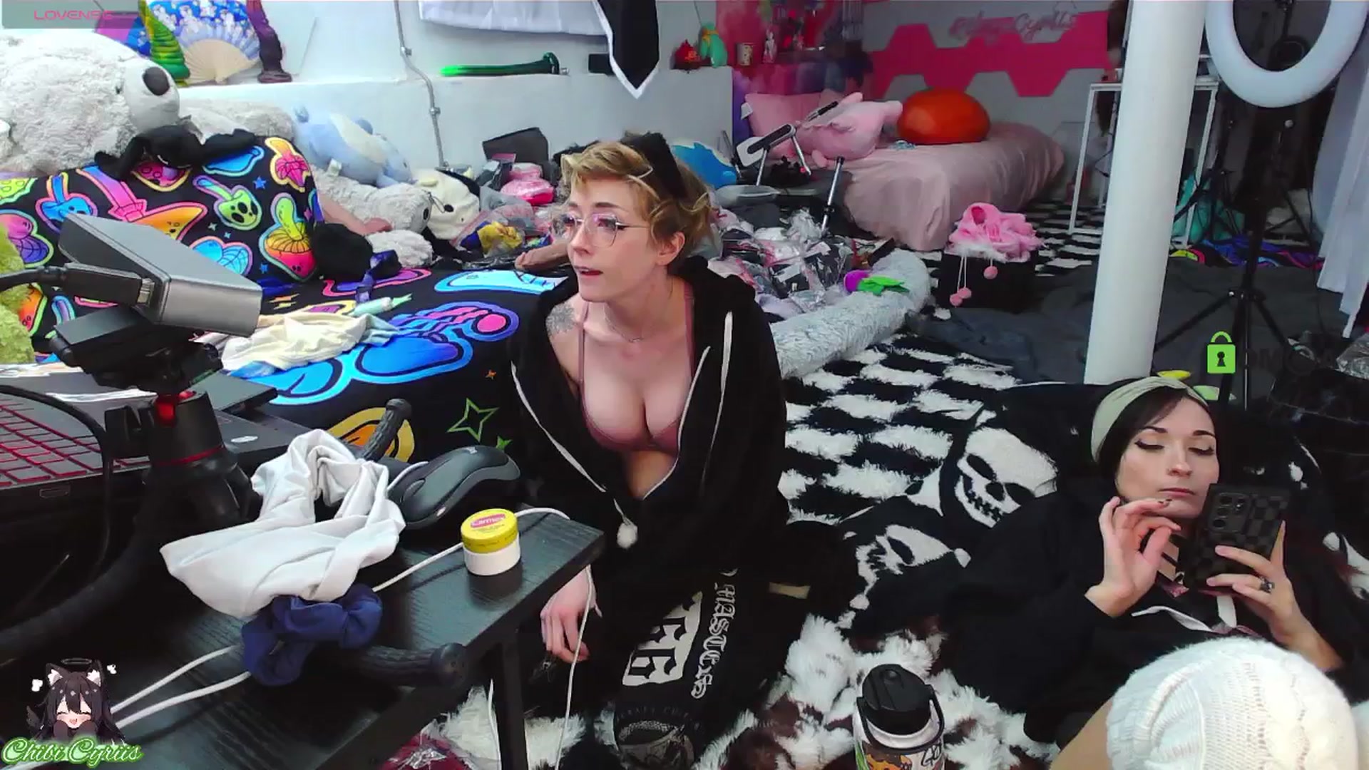 Gallery image thumbnail from ChibiCyriis's myfreecams stream on, 04/16/2026, 01:45 image 1 of 20