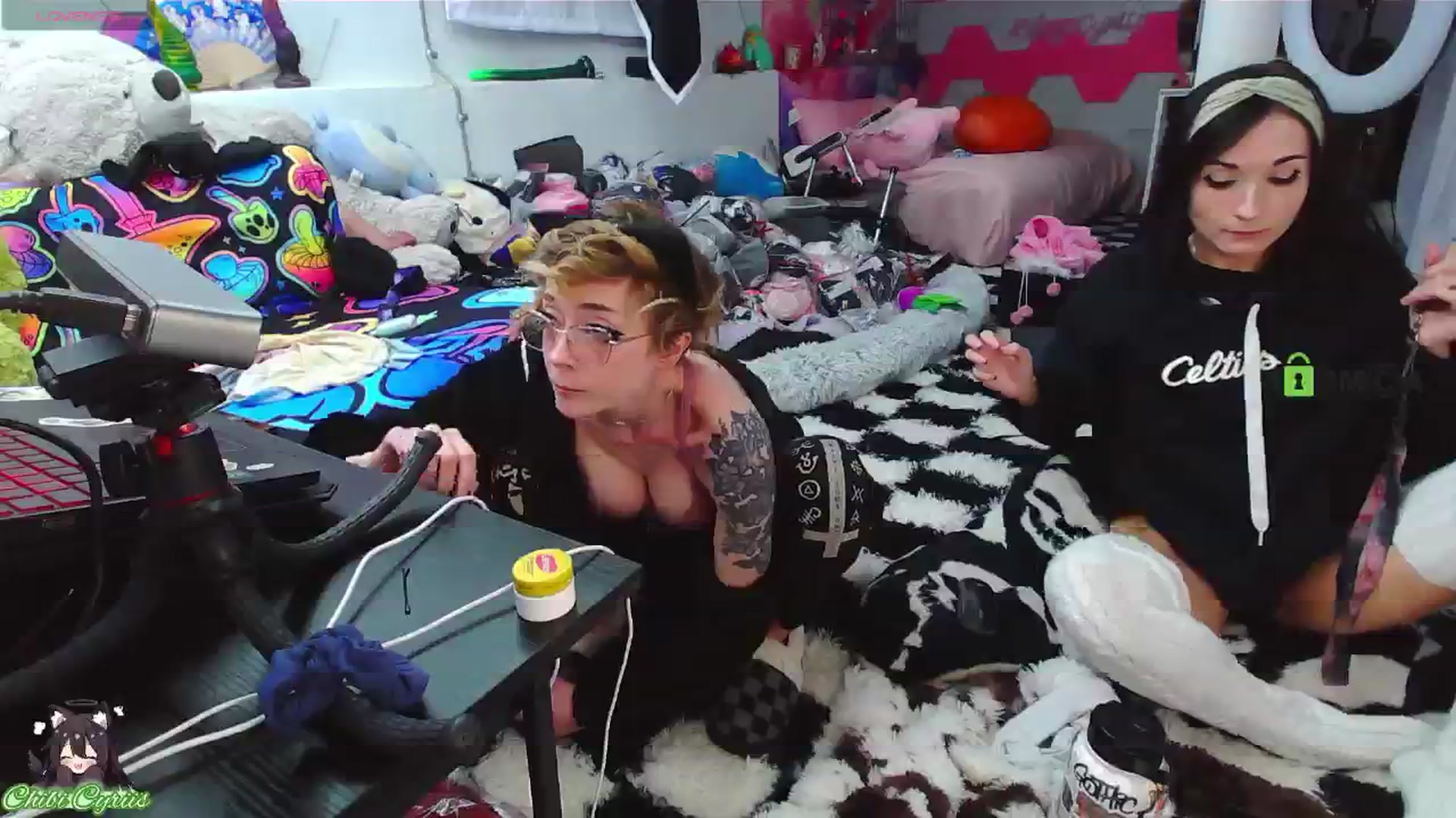 Gallery image thumbnail from ChibiCyriis's myfreecams stream on, 04/16/2026, 01:45 image 16 of 20