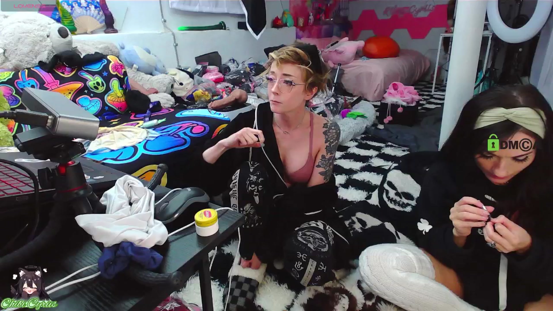 Gallery image thumbnail from ChibiCyriis's myfreecams stream on, 04/16/2026, 01:45 image 13 of 20