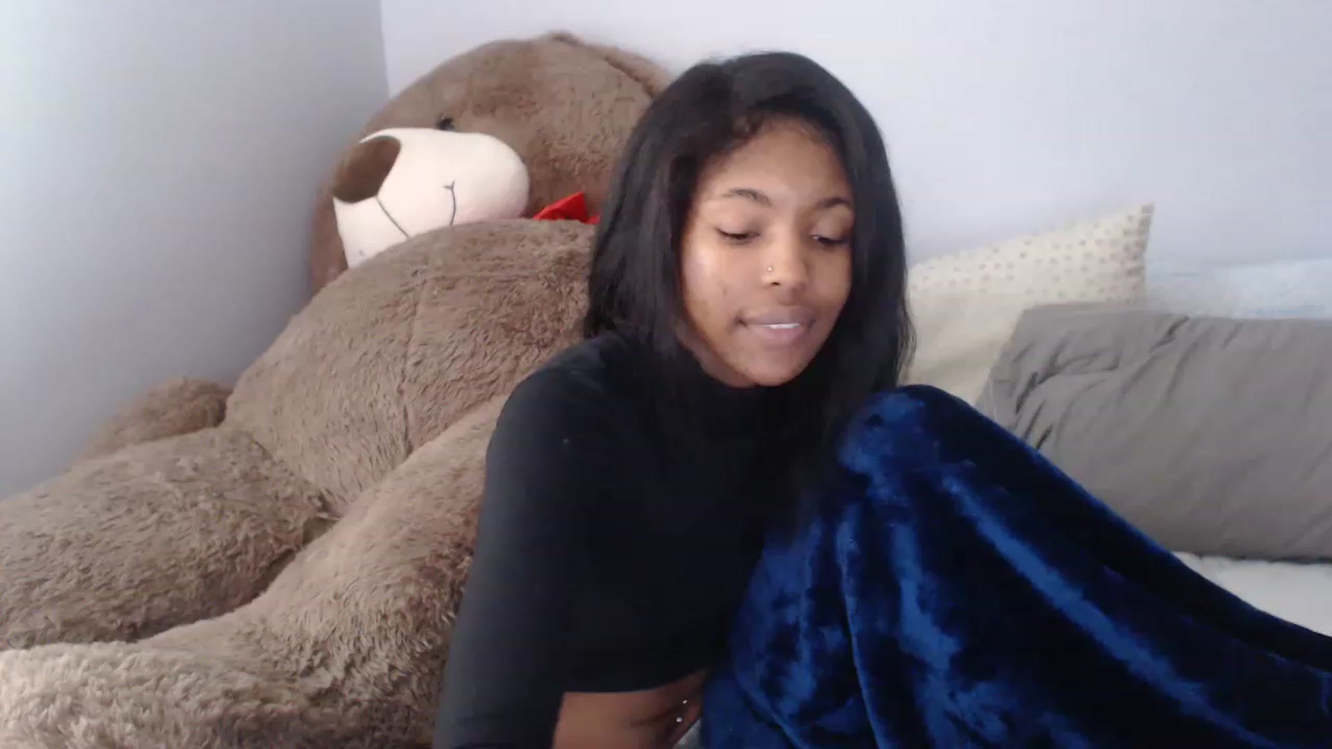 Gallery image thumbnail from Chibunny's myfreecams stream on, 12/03/2022, 23:41 image 1 of 20