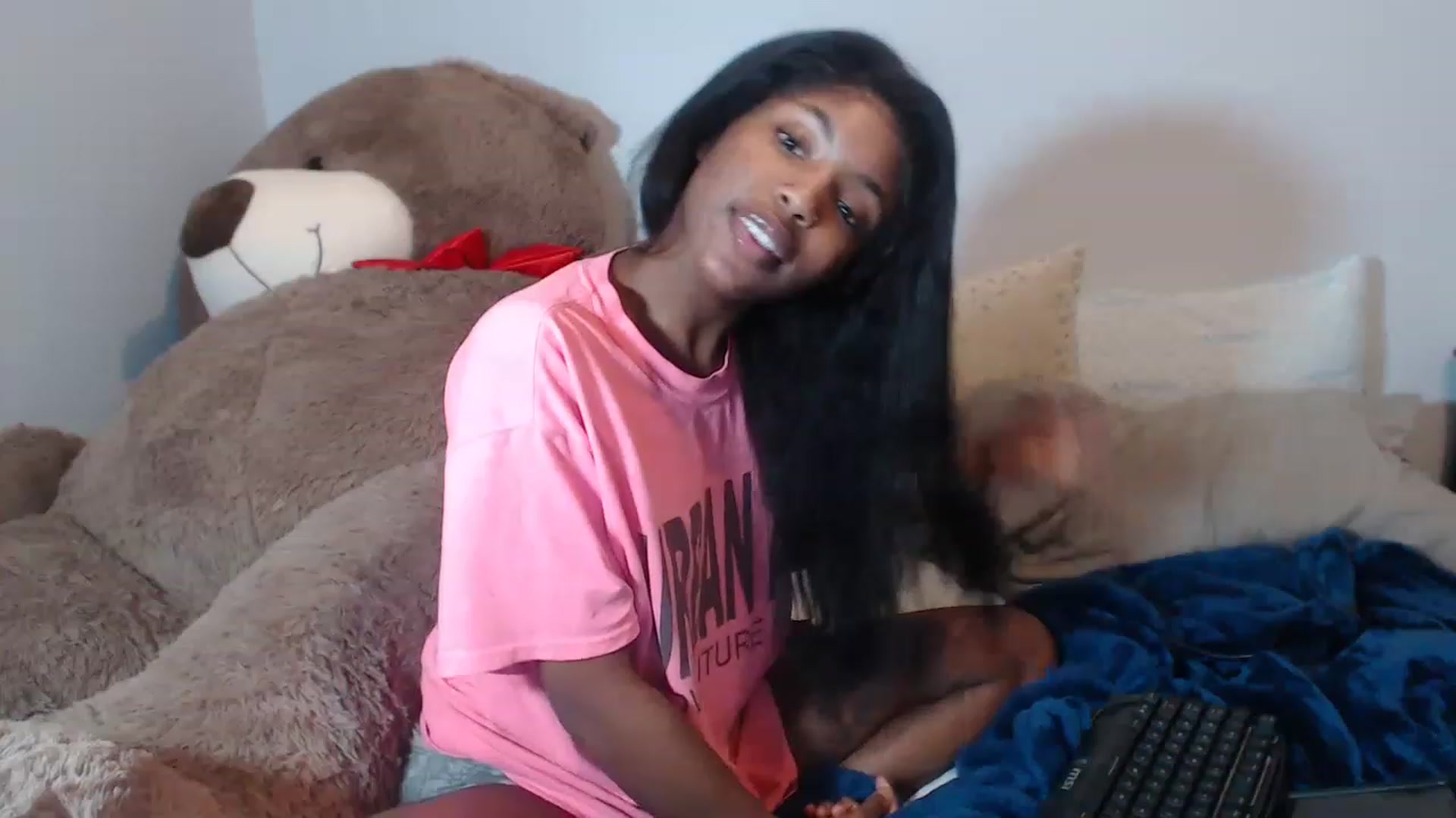 Gallery image thumbnail from Chibunny's myfreecams stream on, 12/04/2022, 04:00 image 4 of 20