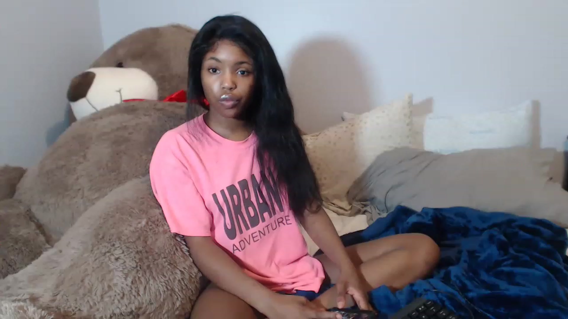 Gallery image thumbnail from Chibunny's myfreecams stream on, 12/04/2022, 04:00 image 16 of 20