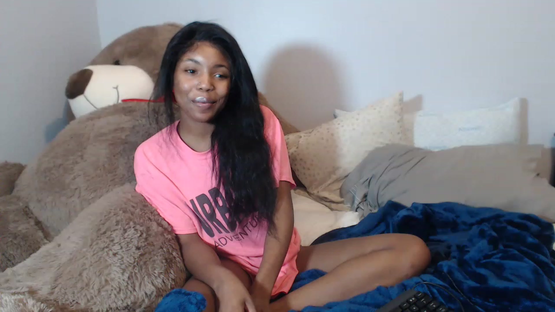 Gallery image thumbnail from Chibunny's myfreecams stream on, 12/04/2022, 04:00 image 15 of 20