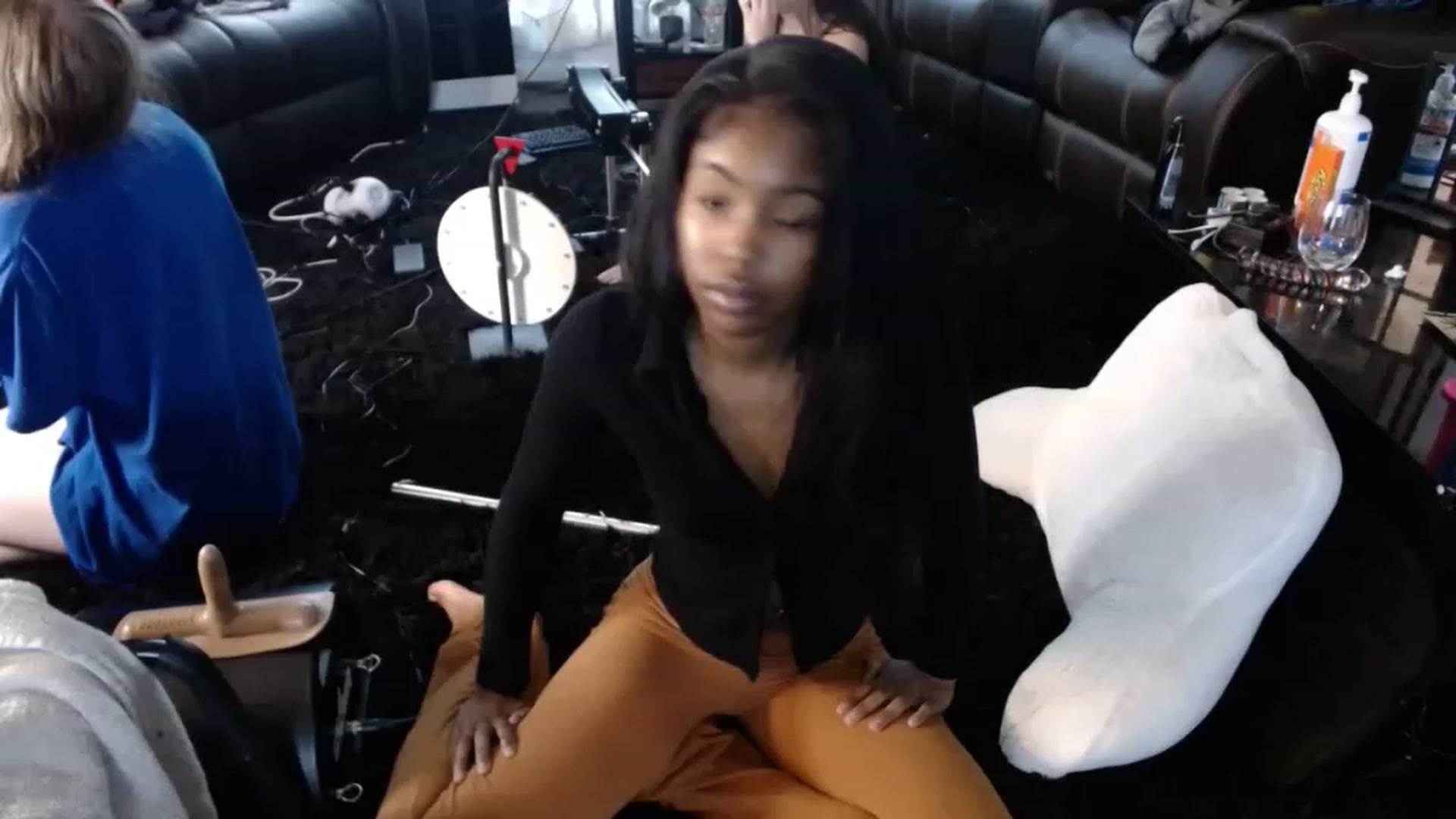 Gallery image thumbnail from Chibunny's myfreecams stream on, 12/07/2022, 24:03 image 1 of 20