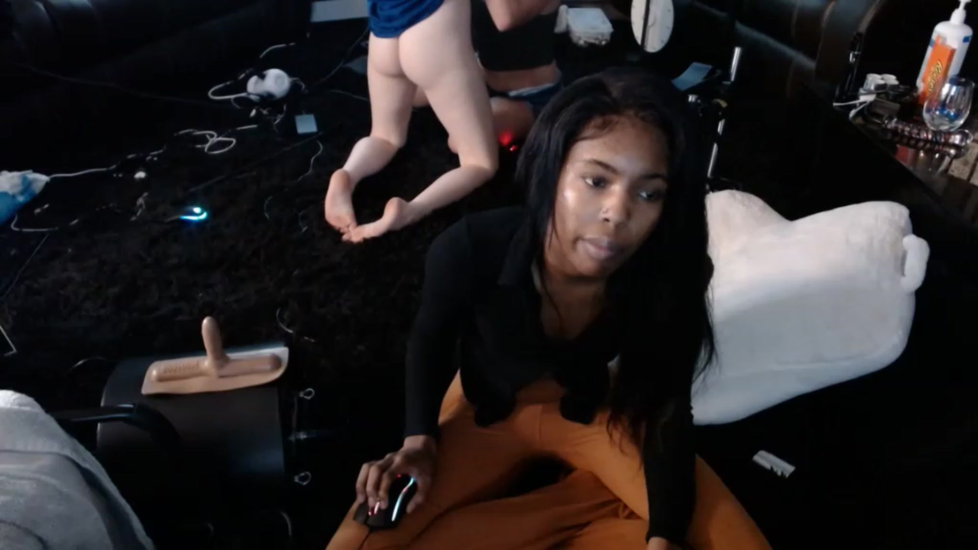 Gallery image thumbnail from Chibunny's myfreecams stream on, 12/07/2022, 24:03 image 8 of 20