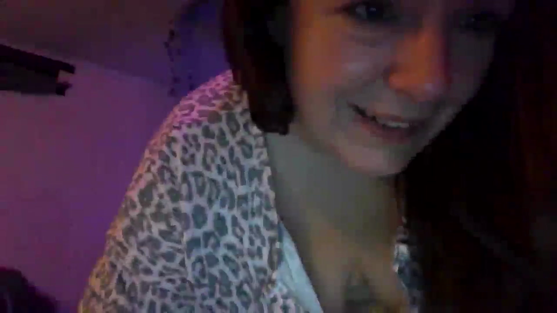 Gallery image thumbnail from Chickens46's myfreecams stream on, 01/01/2024, 13:46 image 10 of 20