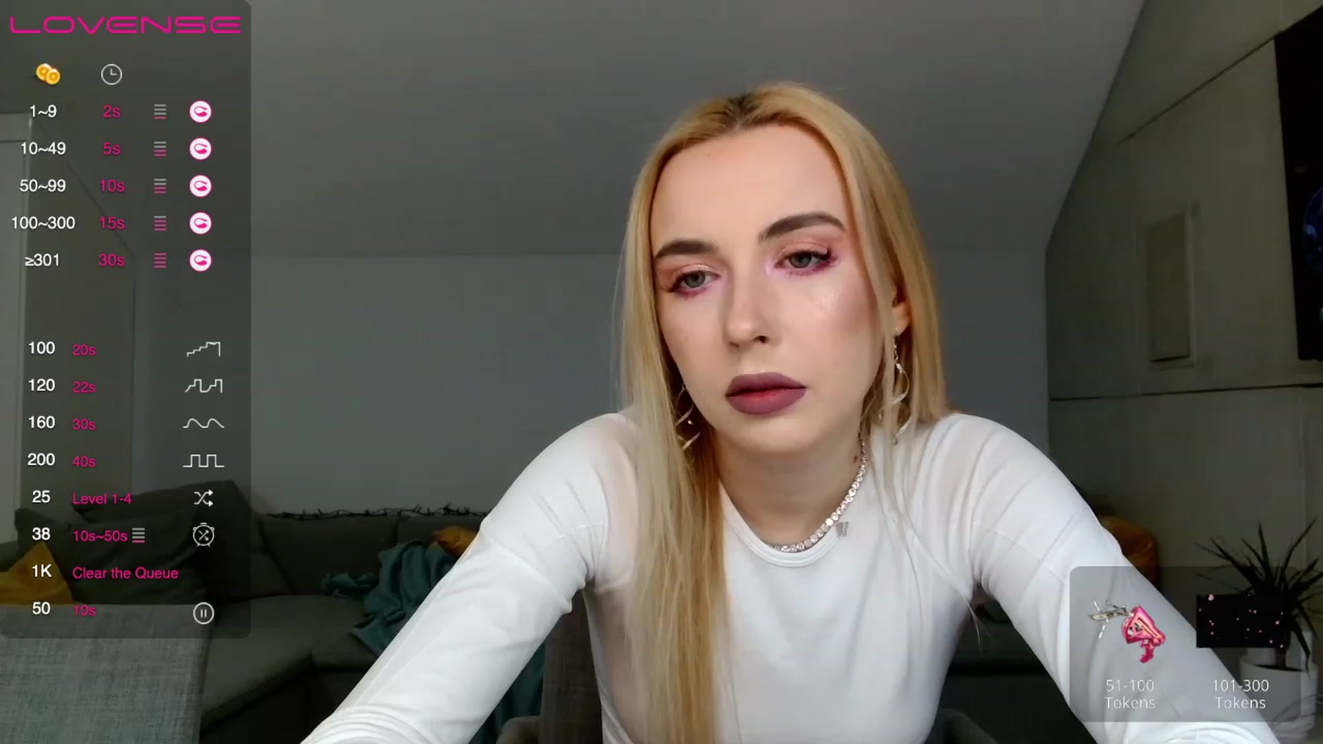 Gallery image thumbnail from ChloeAngel's myfreecams stream on, 12/31/2022, 20:29 image 17 of 20