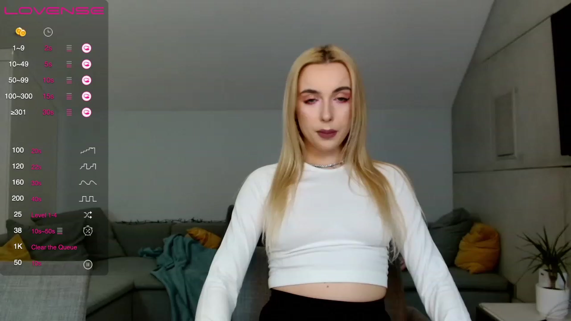 Gallery image thumbnail from ChloeAngel's myfreecams stream on, 12/31/2022, 20:29 image 15 of 20