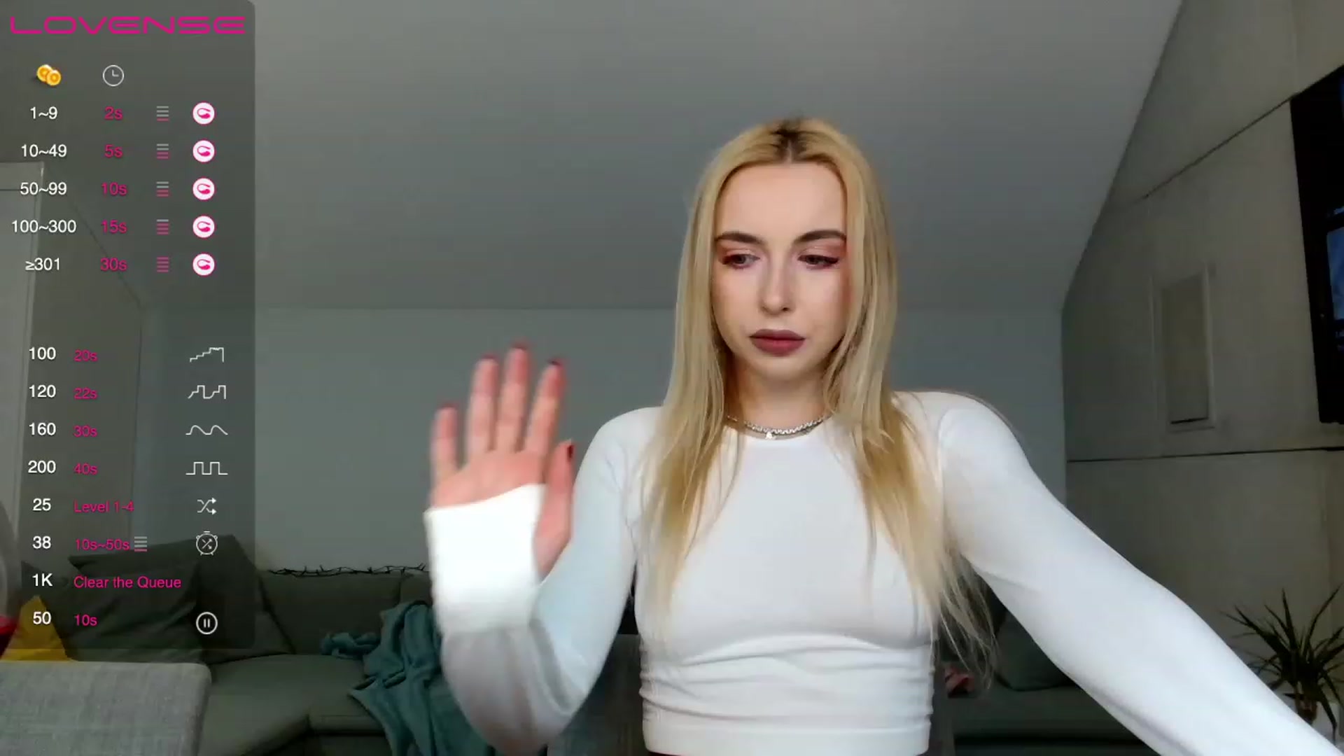 Gallery image thumbnail from ChloeAngel's myfreecams stream on, 12/31/2022, 20:29 image 8 of 20