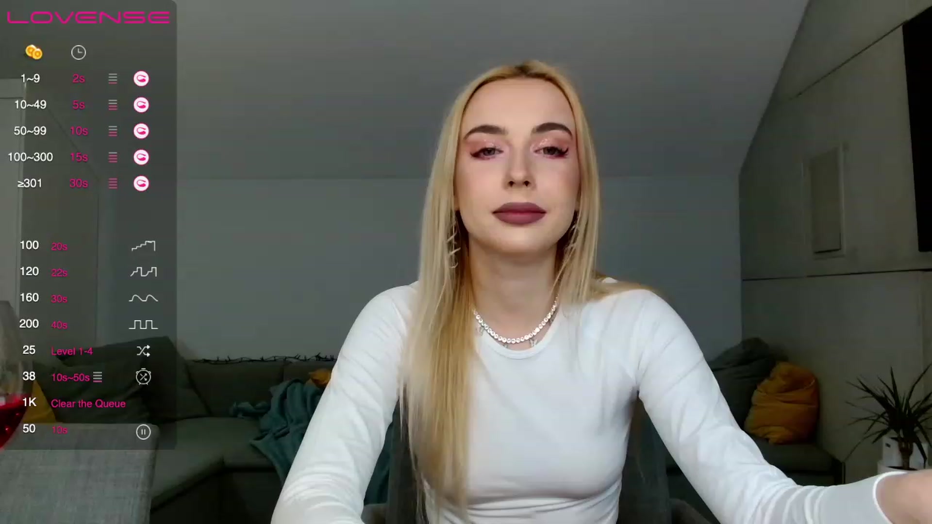 Gallery image thumbnail from ChloeAngel's myfreecams stream on, 12/31/2022, 20:29 image 3 of 20
