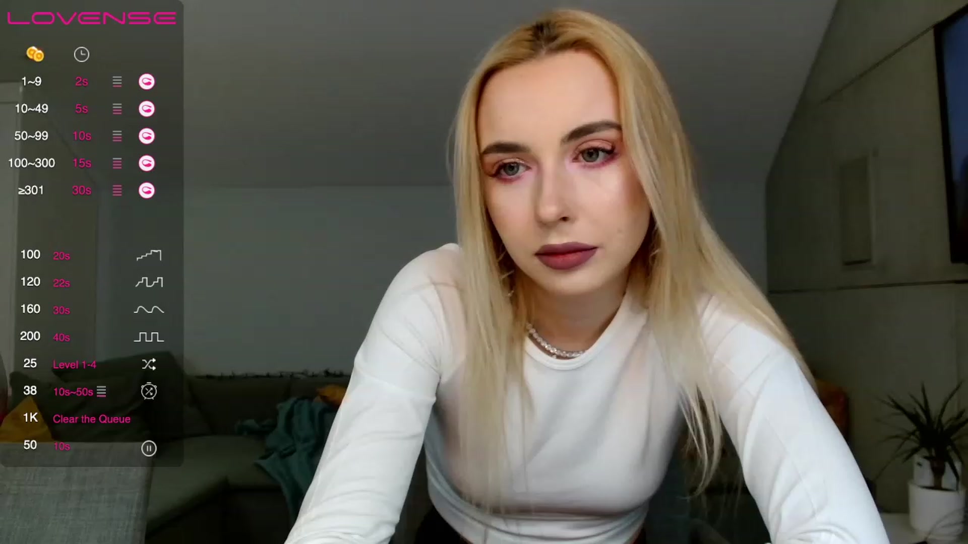 Gallery image thumbnail from ChloeAngel's myfreecams stream on, 12/31/2022, 20:29 image 14 of 20