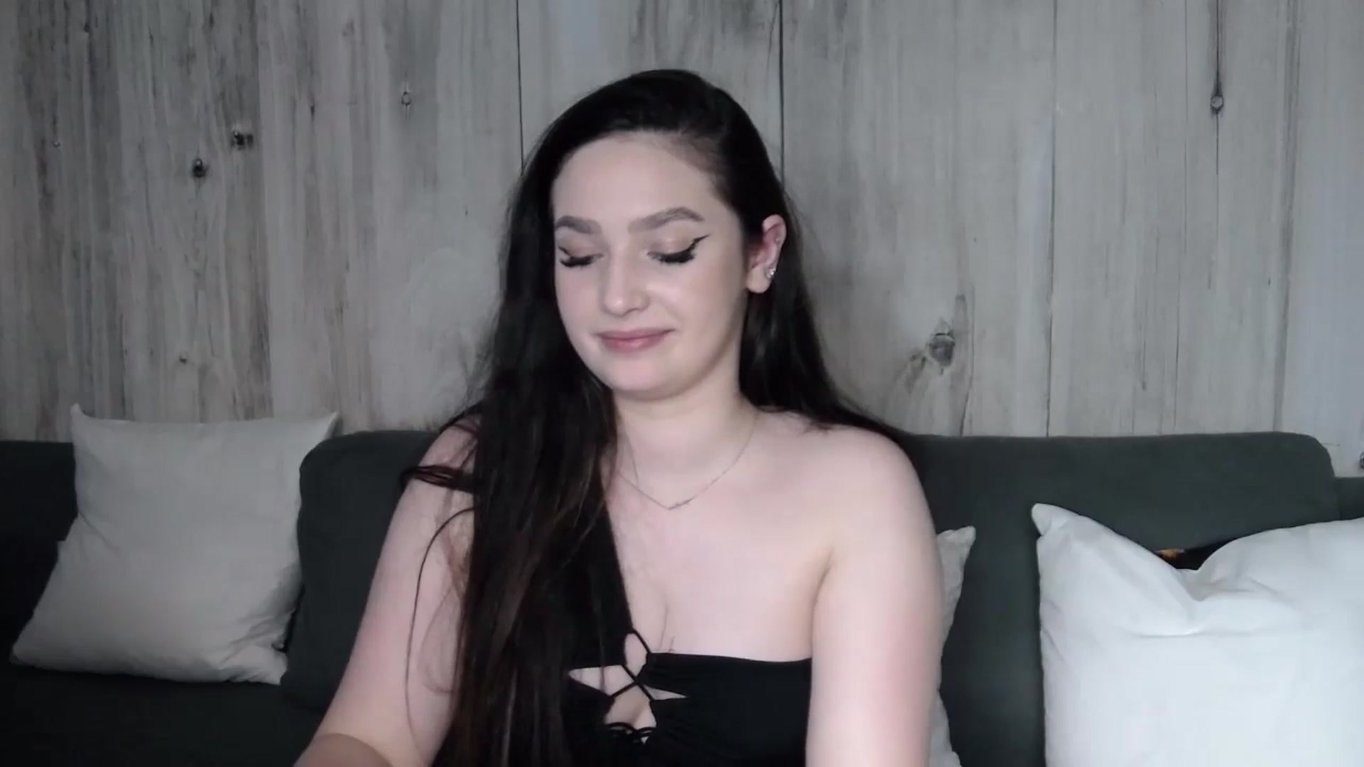 Gallery image thumbnail from ChloeBaby's myfreecams stream on, 06/01/2024, 18:49 image 14 of 20