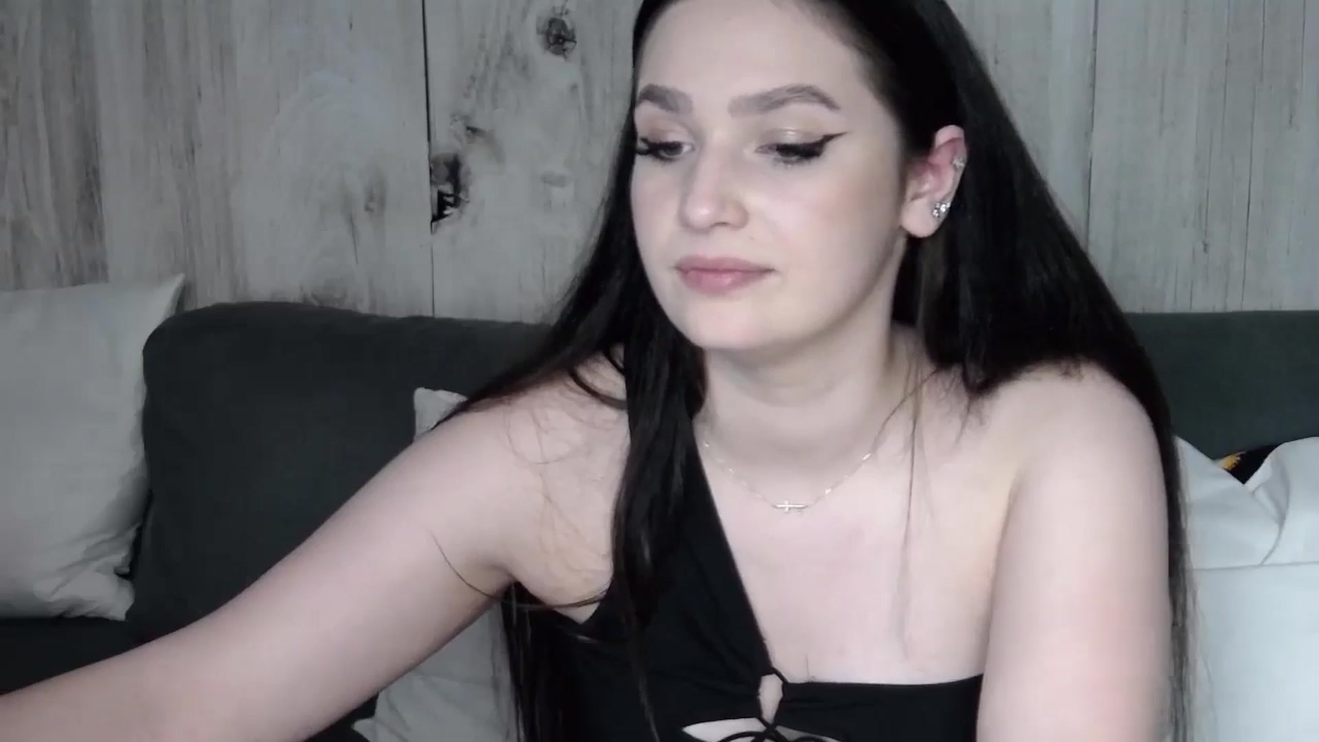 Gallery image thumbnail from ChloeBaby's myfreecams stream on, 06/01/2024, 18:49 image 2 of 20