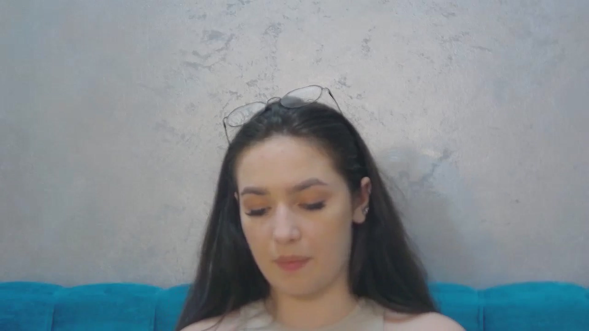 Gallery image thumbnail from ChloeBaby's myfreecams stream on, 06/03/2024, 22:17 image 10 of 20