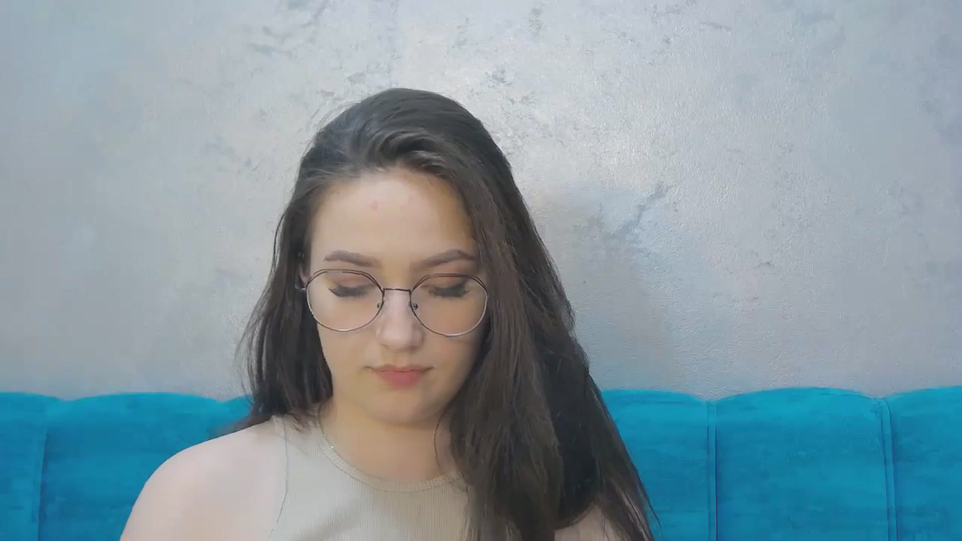 Gallery image thumbnail from ChloeBaby's myfreecams stream on, 06/03/2024, 22:17 image 4 of 20