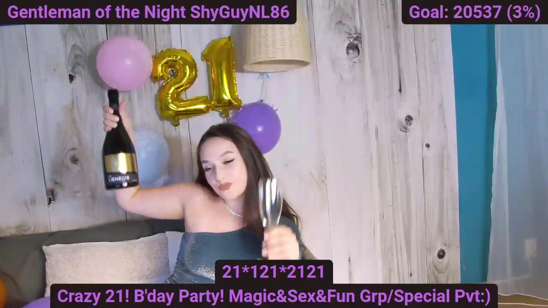 Gallery image thumbnail from ChloeBaby's myfreecams stream on, 06/27/2024, 23:34 image 4 of 20