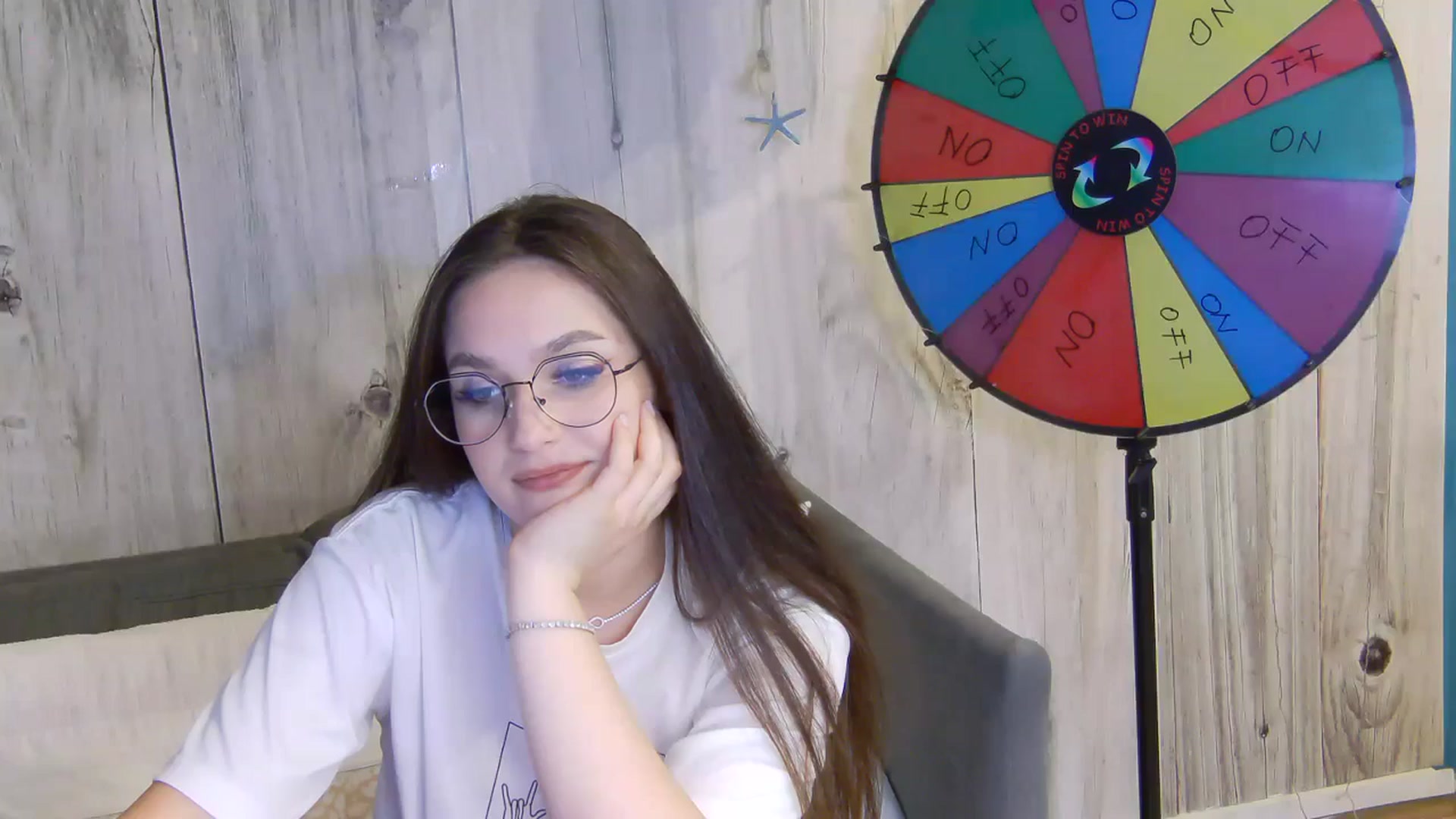 Gallery image thumbnail from ChloeBaby's myfreecams stream on, 07/01/2024, 03:29 image 19 of 20