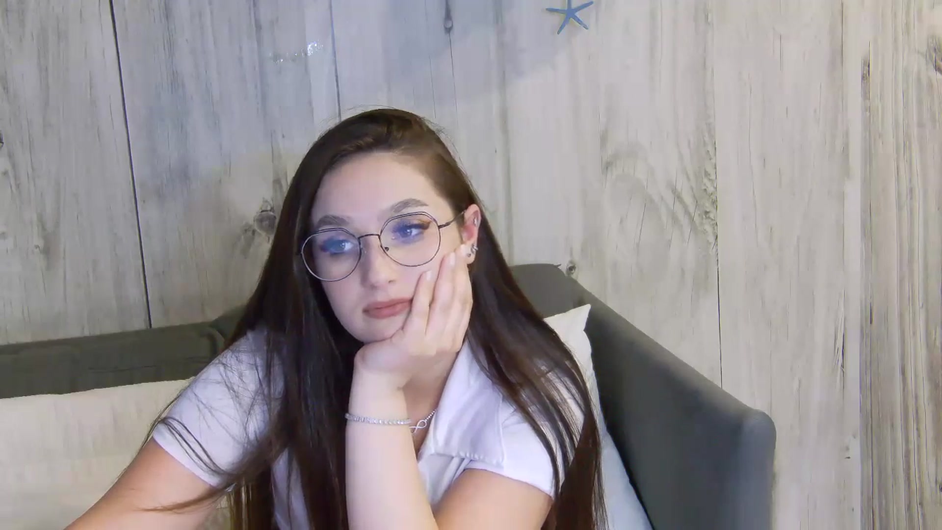 Gallery image thumbnail from ChloeBaby's myfreecams stream on, 07/01/2024, 03:29 image 14 of 20