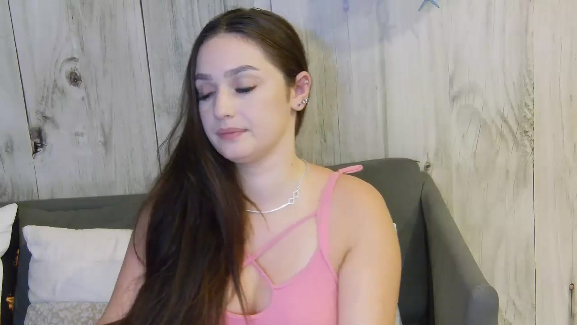 Gallery image thumbnail from ChloeBaby's myfreecams stream on, 07/03/2024, 24:50 image 14 of 20
