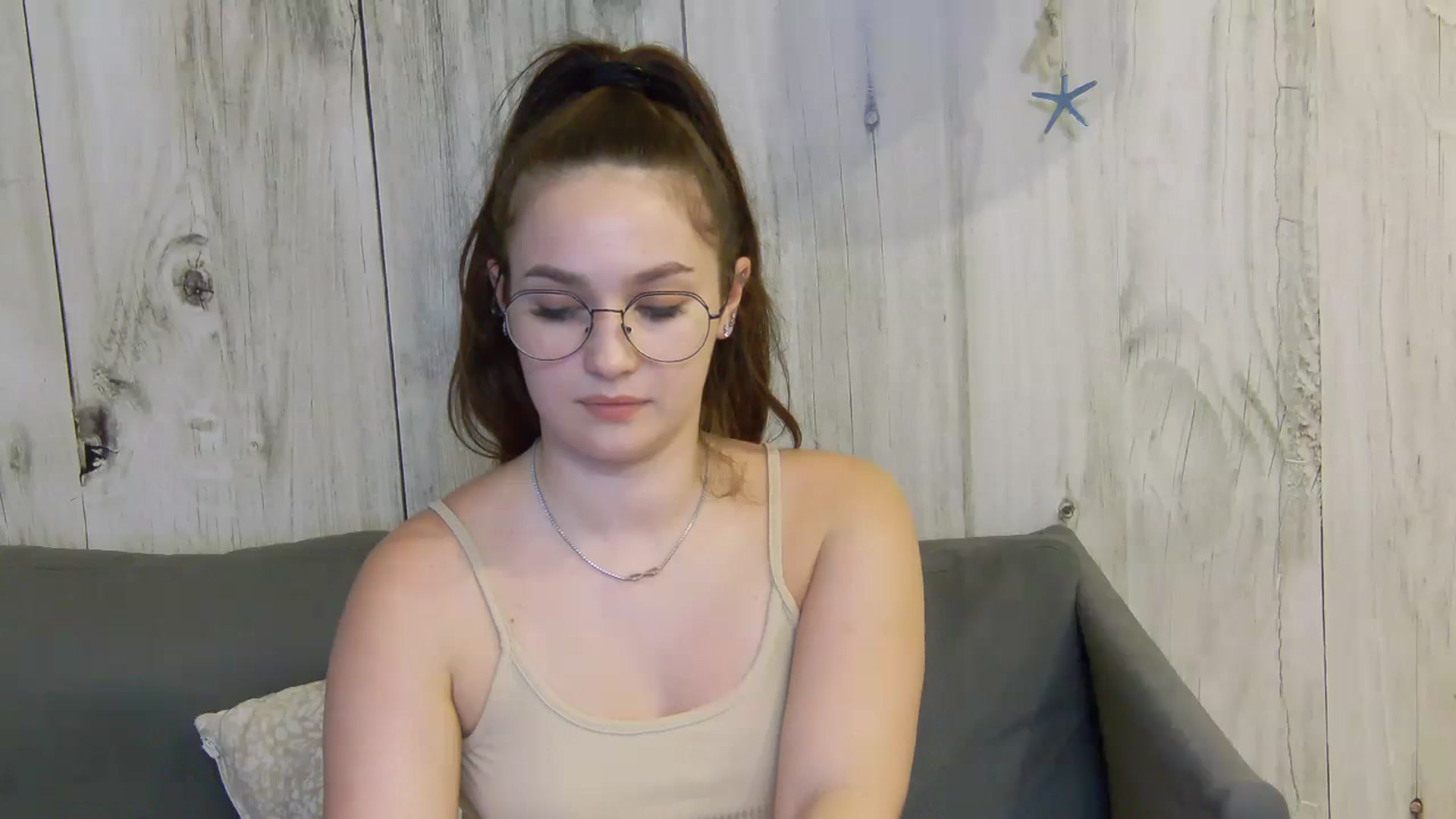 Gallery image thumbnail from ChloeBaby's myfreecams stream on, 07/22/2024, 23:27 image 18 of 20