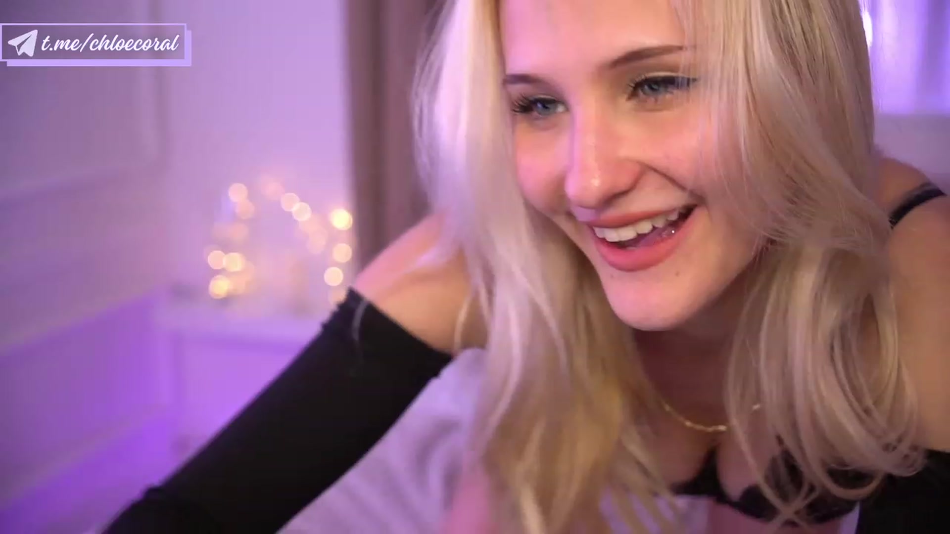 Gallery image thumbnail from ChloeCoral's myfreecams stream on, 03/11/2024, 22:12 image 9 of 20