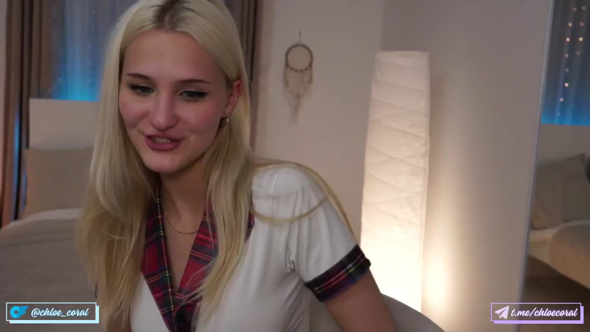 Gallery image thumbnail from ChloeCoral's myfreecams stream on, 06/03/2024, 20:35 image 14 of 20