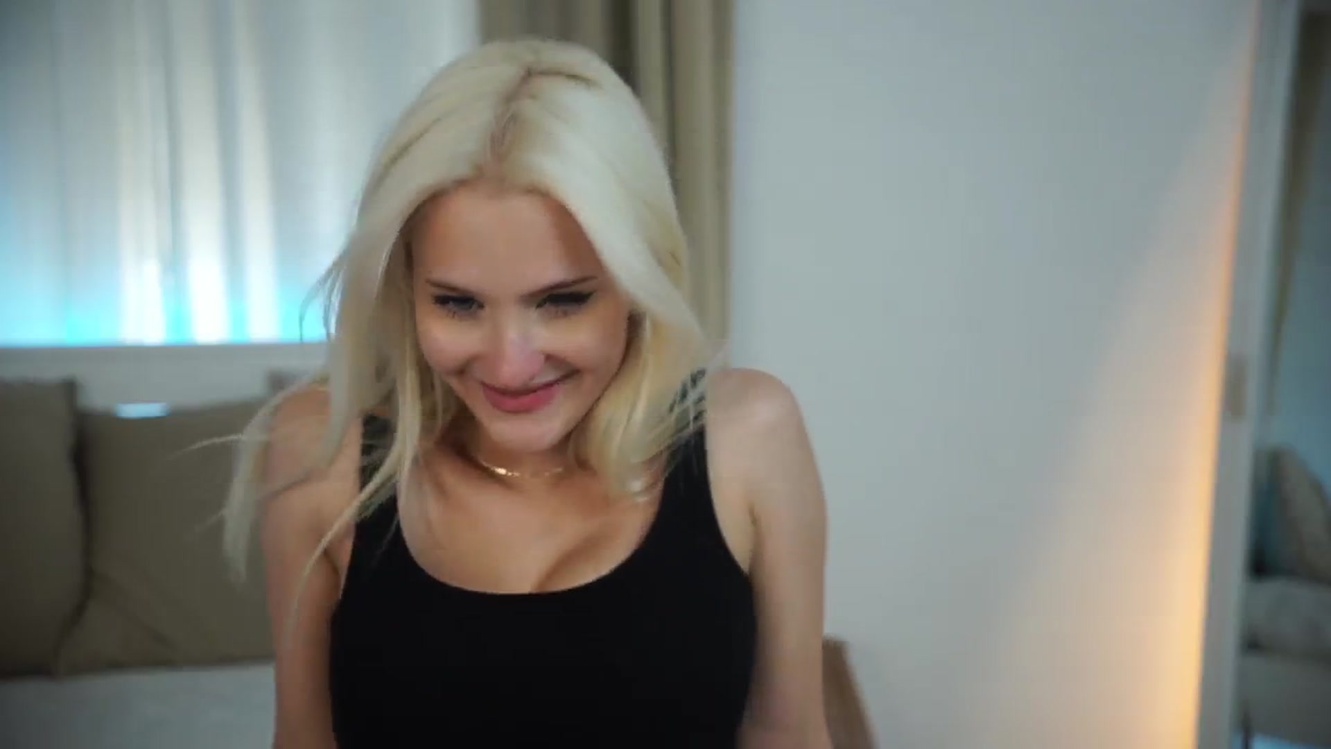 Gallery image thumbnail from ChloeCoral's myfreecams stream on, 07/13/2024, 23:27 image 16 of 20