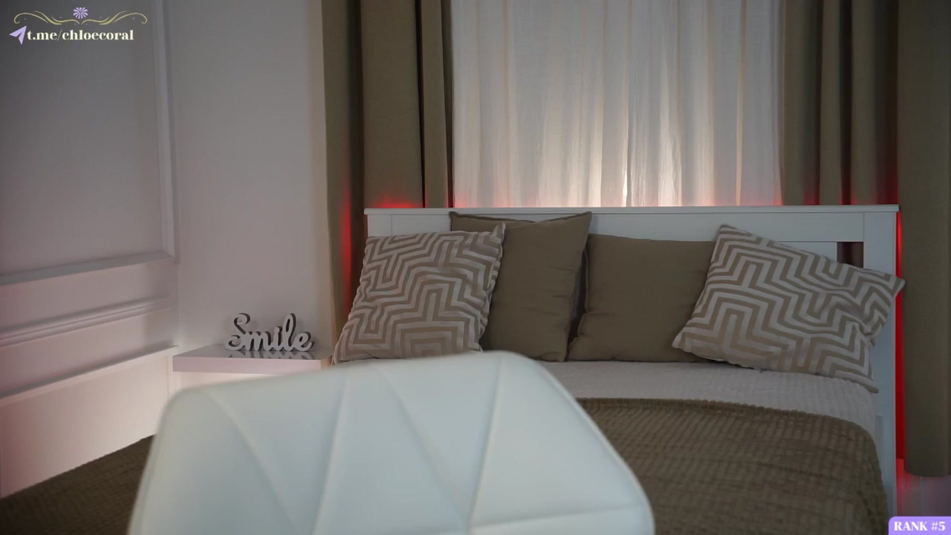 Gallery image thumbnail from ChloeCoral's myfreecams stream on, 10/01/2024, 23:33 image 10 of 20