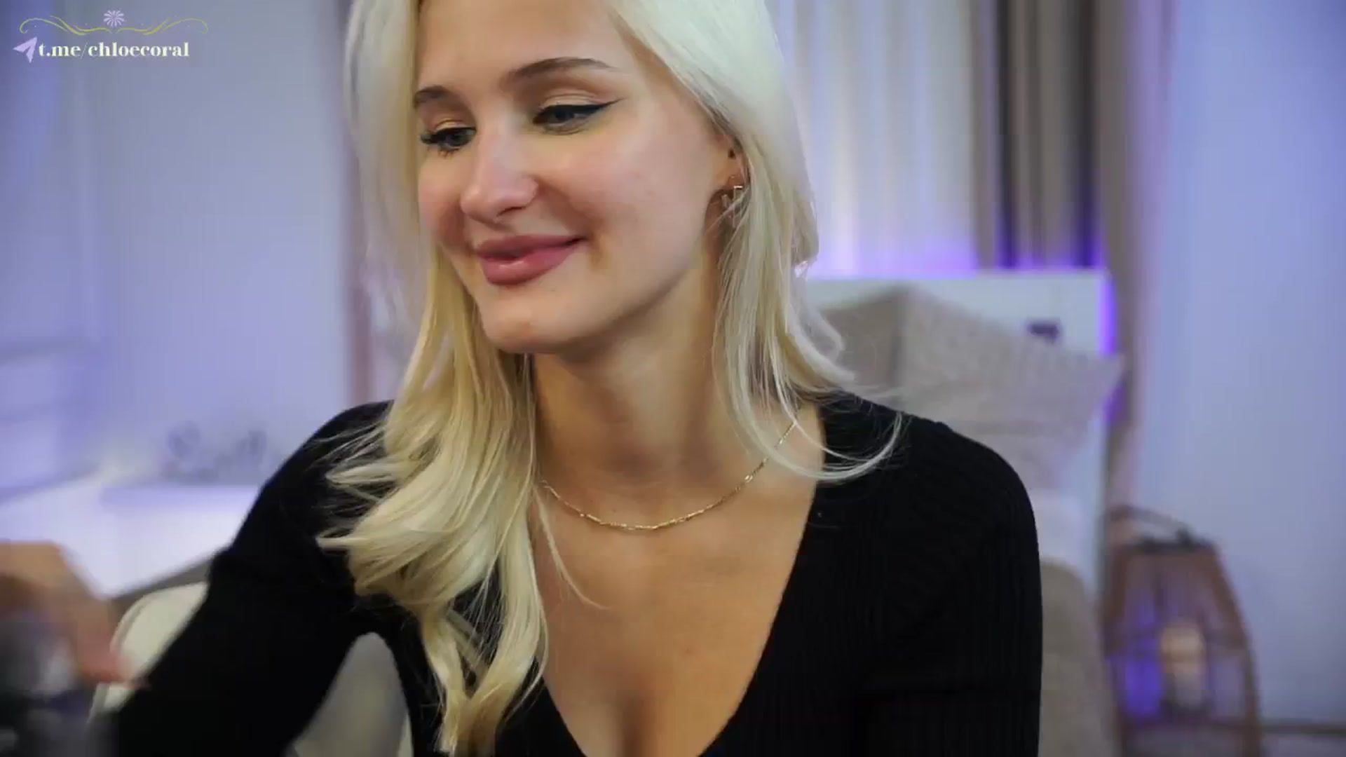 Gallery image thumbnail from ChloeCoral's myfreecams stream on, 10/05/2024, 21:55 image 15 of 20