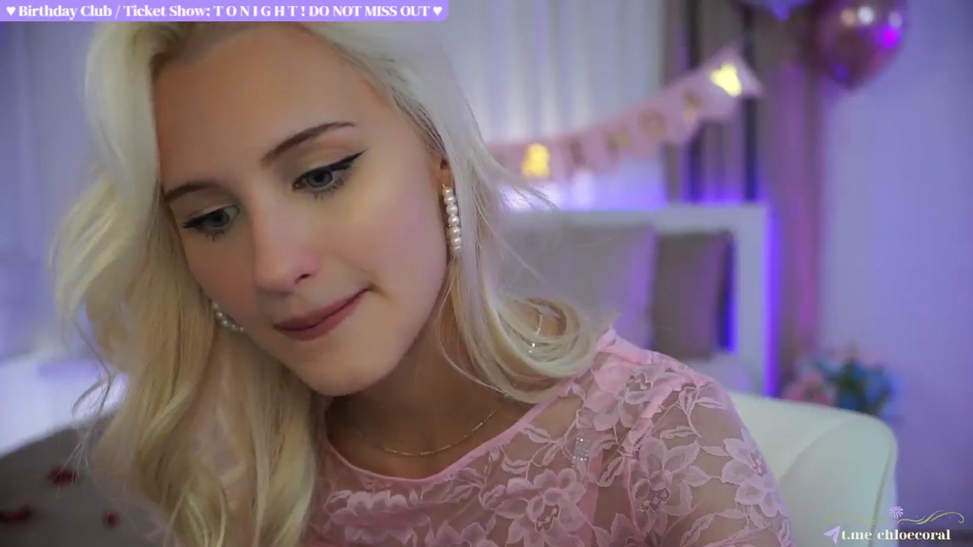 Gallery image thumbnail from ChloeCoral's myfreecams stream on, 10/11/2024, 19:37 image 7 of 20