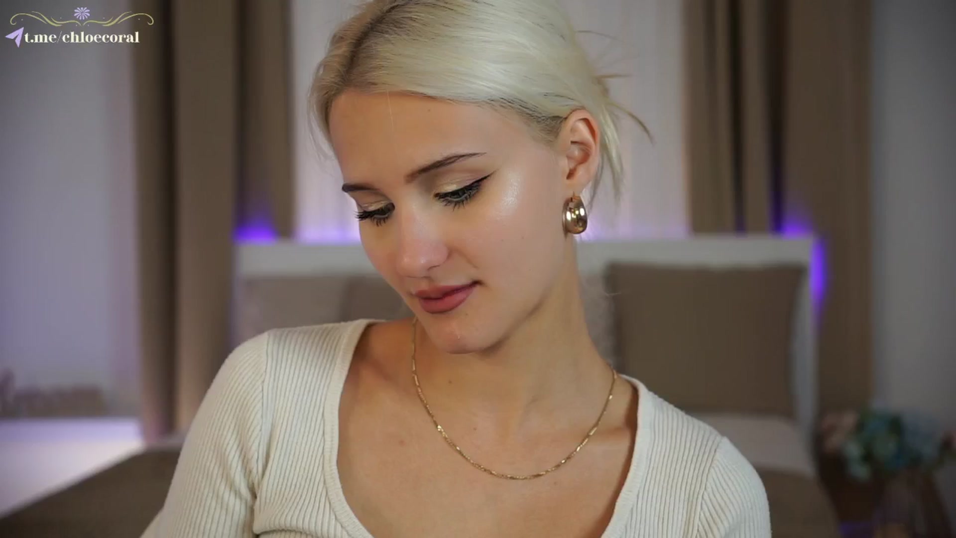 Gallery image thumbnail from ChloeCoral's myfreecams stream on, 10/17/2024, 13:45 image 5 of 20
