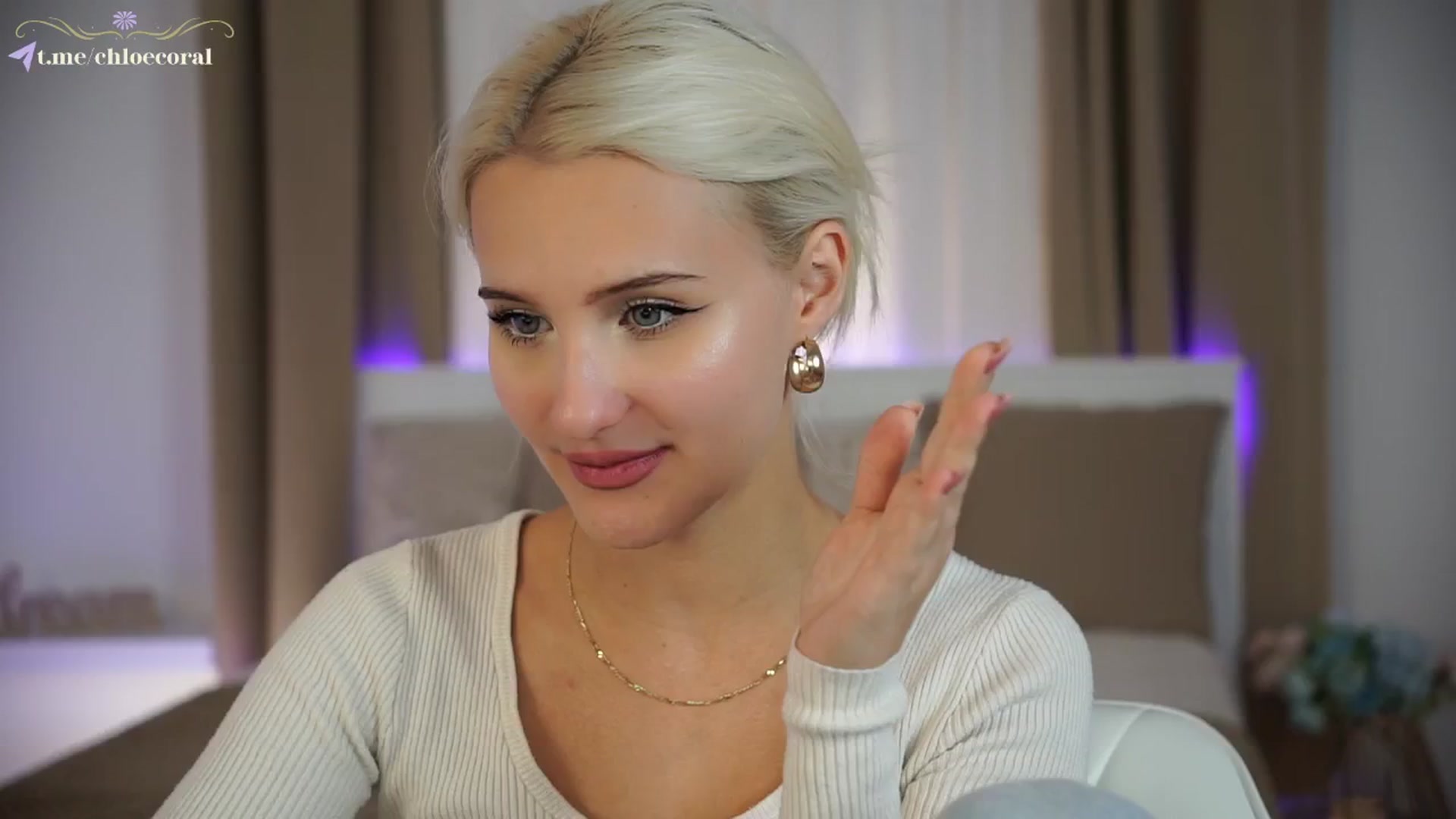Gallery image thumbnail from ChloeCoral's myfreecams stream on, 10/17/2024, 13:45 image 20 of 20