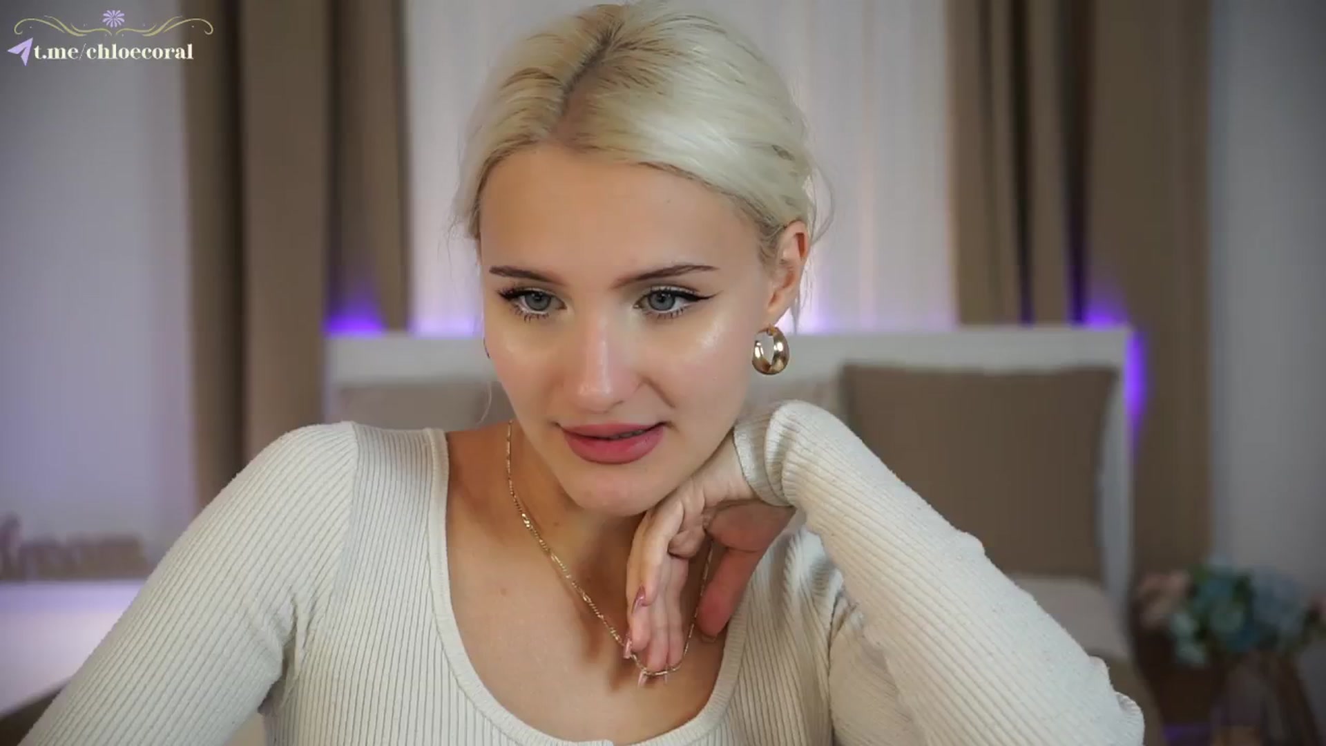 Gallery image thumbnail from ChloeCoral's myfreecams stream on, 10/17/2024, 13:45 image 18 of 20