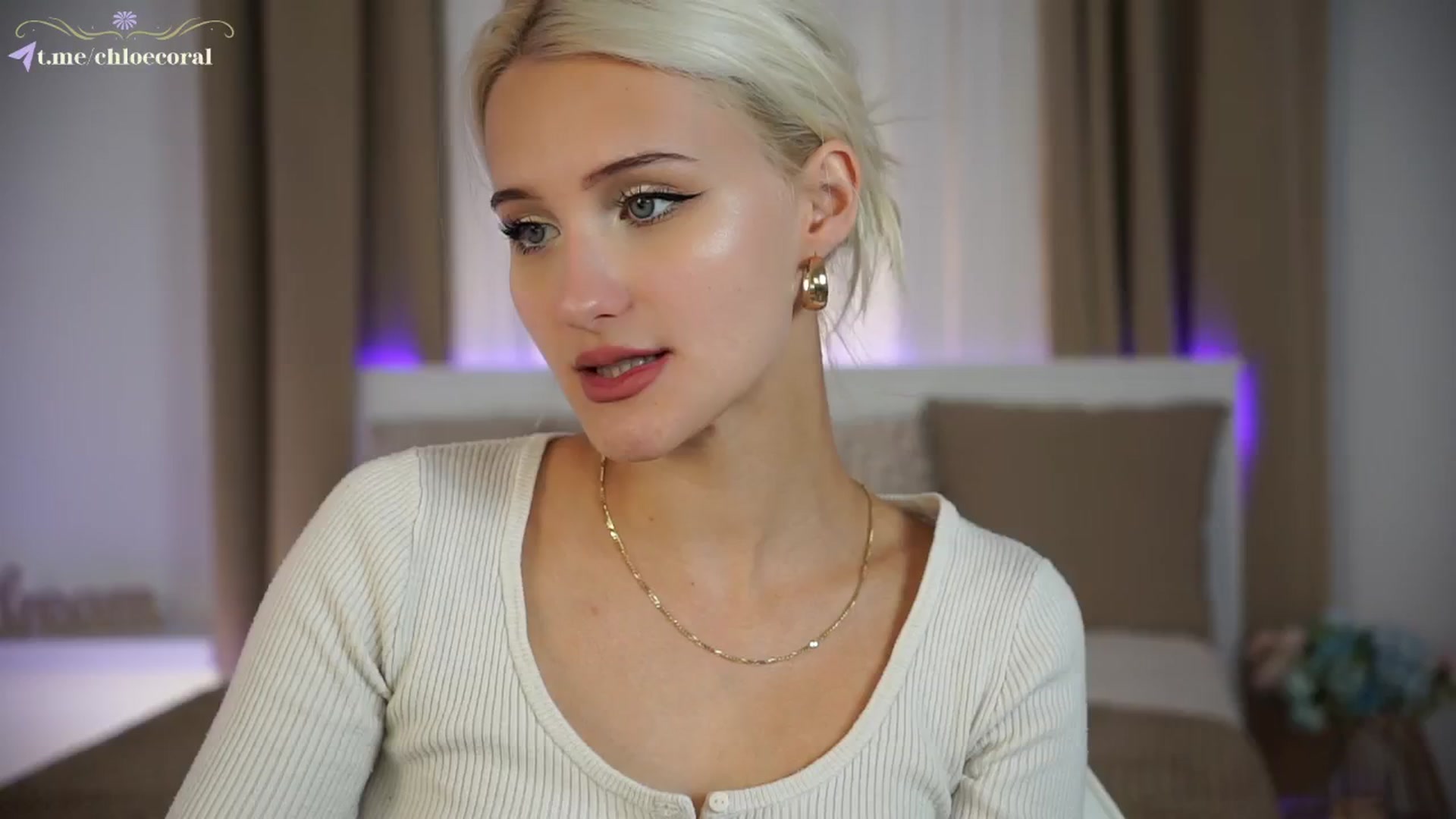 Gallery image thumbnail from ChloeCoral's myfreecams stream on, 10/17/2024, 13:45 image 14 of 20