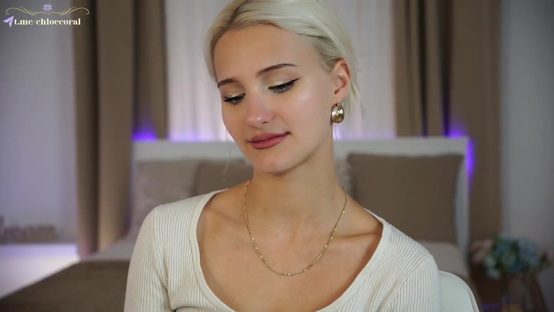 Gallery image thumbnail from ChloeCoral's myfreecams stream on, 10/17/2024, 14:57 image 4 of 20