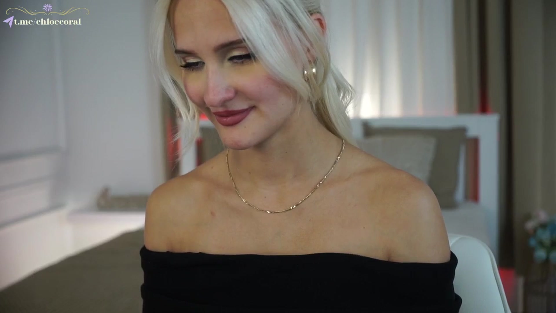 Gallery image thumbnail from ChloeCoral's myfreecams stream on, 10/24/2024, 22:01 image 5 of 20