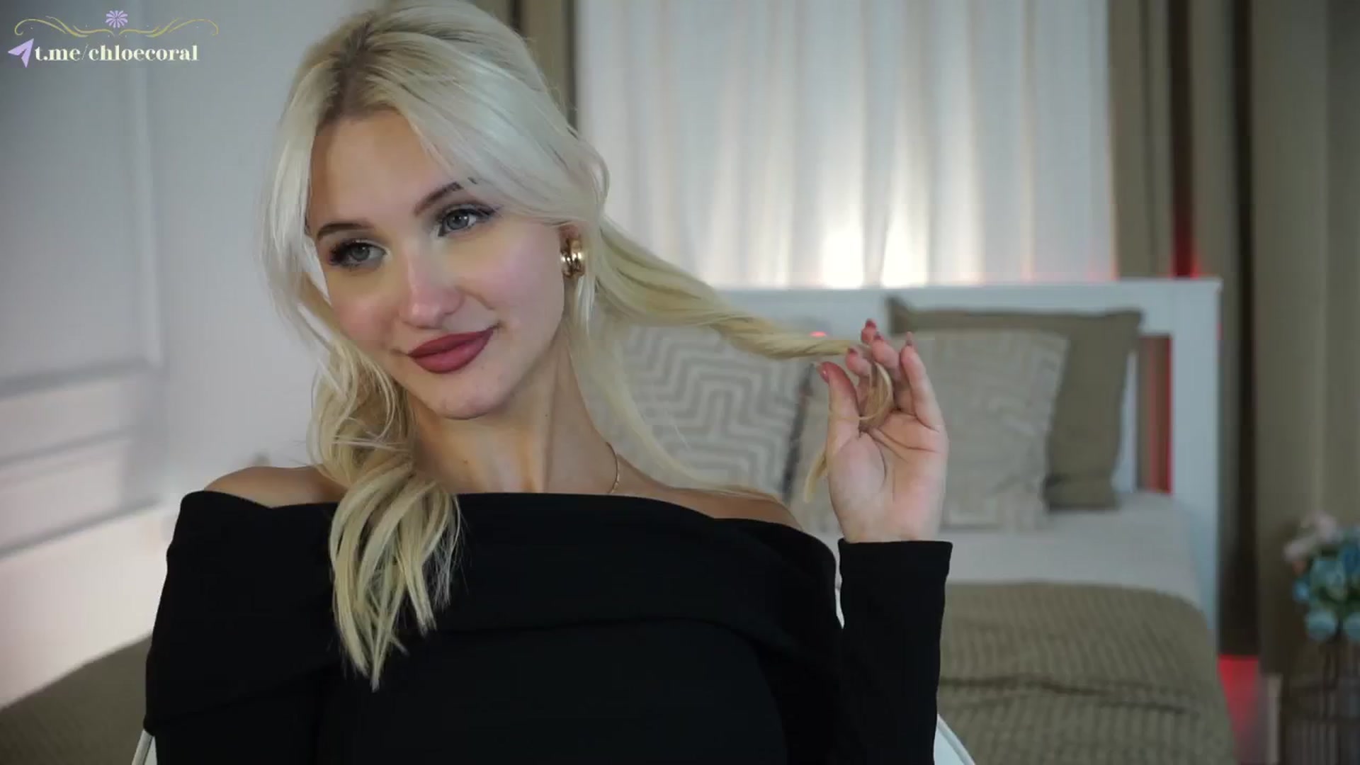 Gallery image thumbnail from ChloeCoral's myfreecams stream on, 10/24/2024, 22:01 image 1 of 20