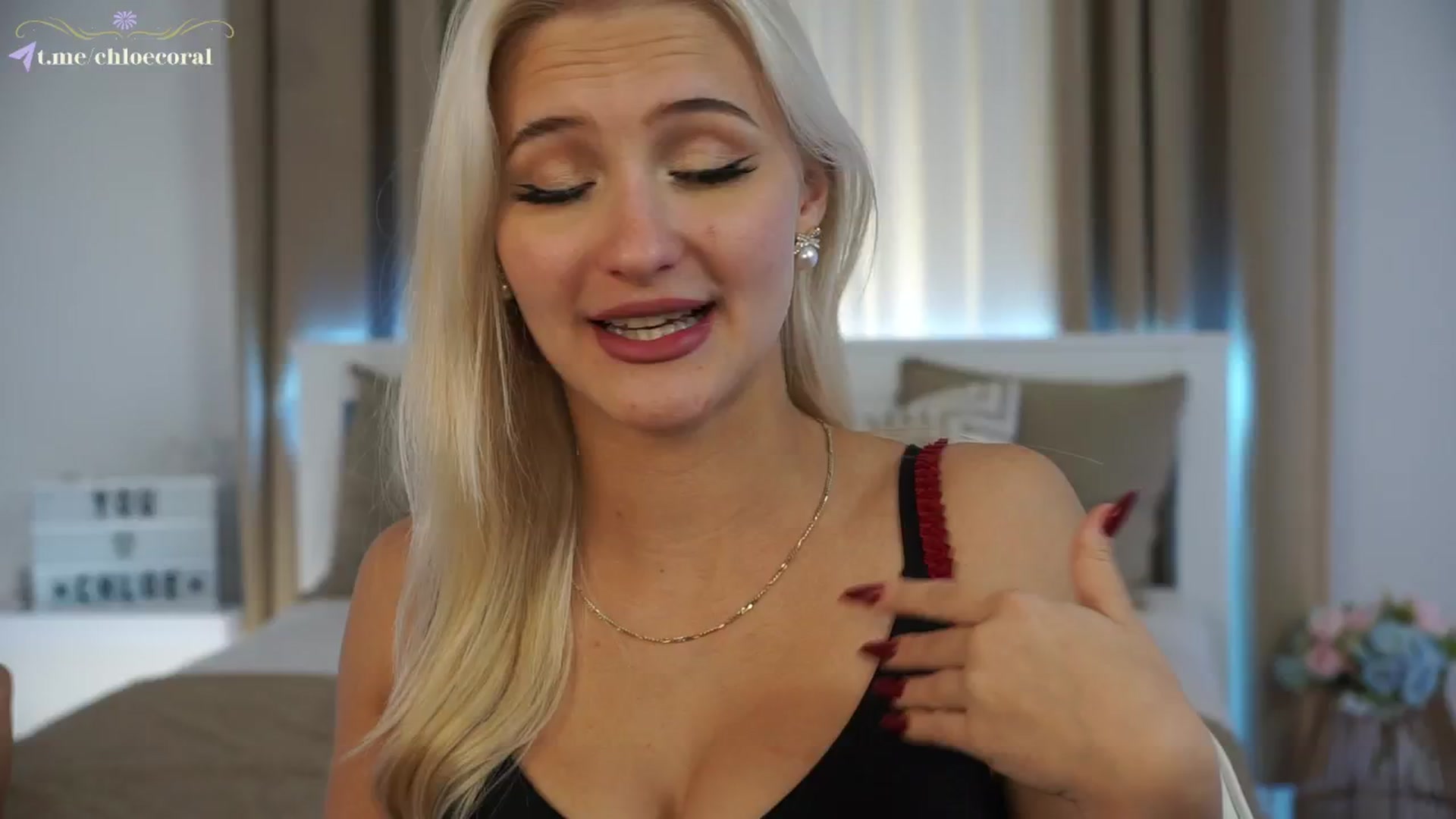 Gallery image thumbnail from ChloeCoral's myfreecams stream on, 11/05/2024, 23:33 image 17 of 20