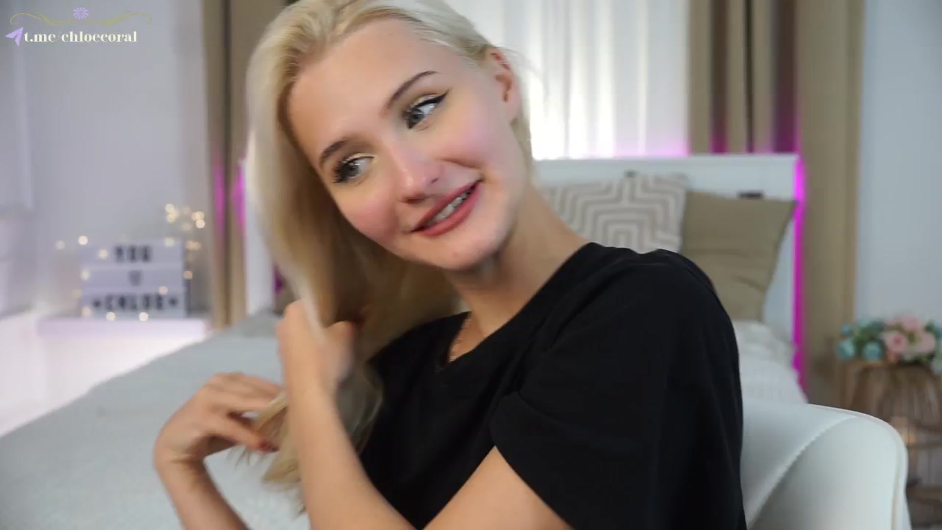 Gallery image thumbnail from ChloeCoral's myfreecams stream on, 11/07/2024, 21:50 image 18 of 20