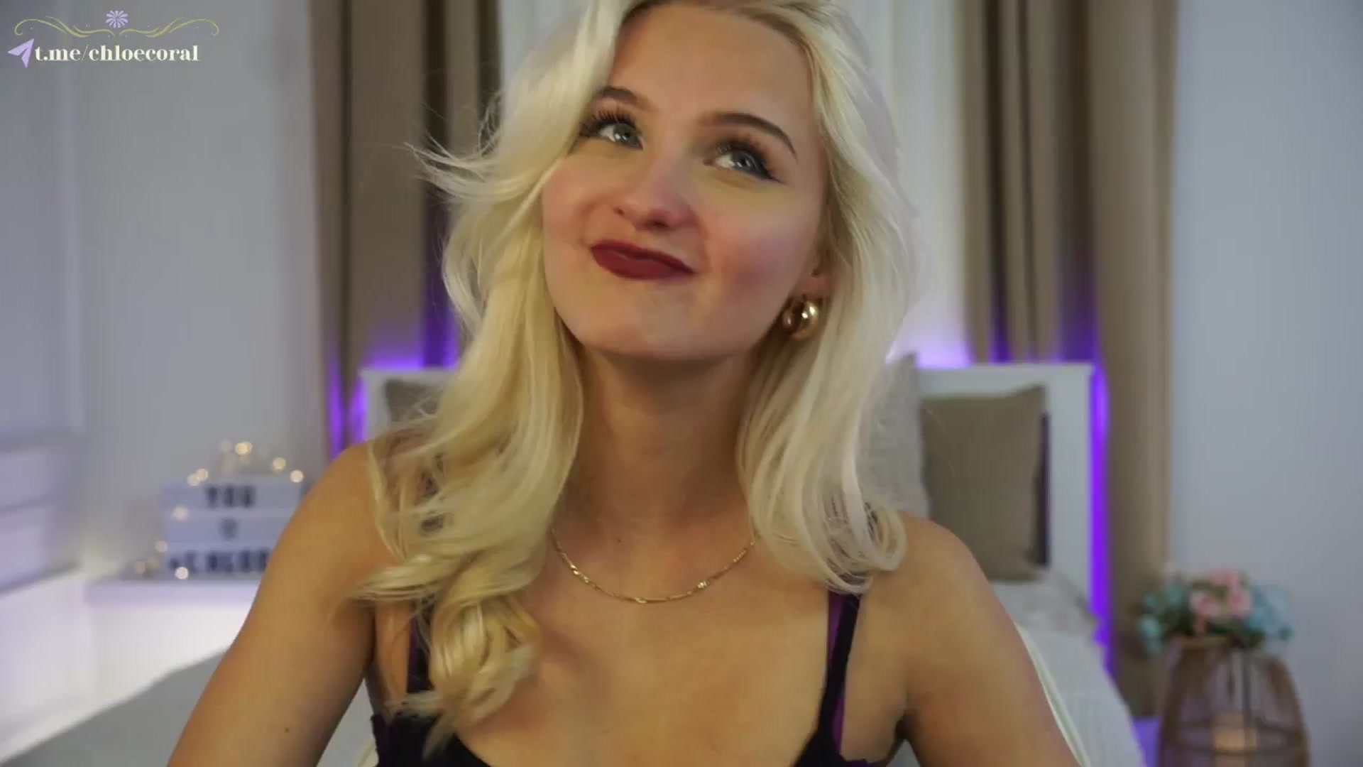 Gallery image thumbnail from ChloeCoral's myfreecams stream on, 11/12/2024, 23:11 image 11 of 20